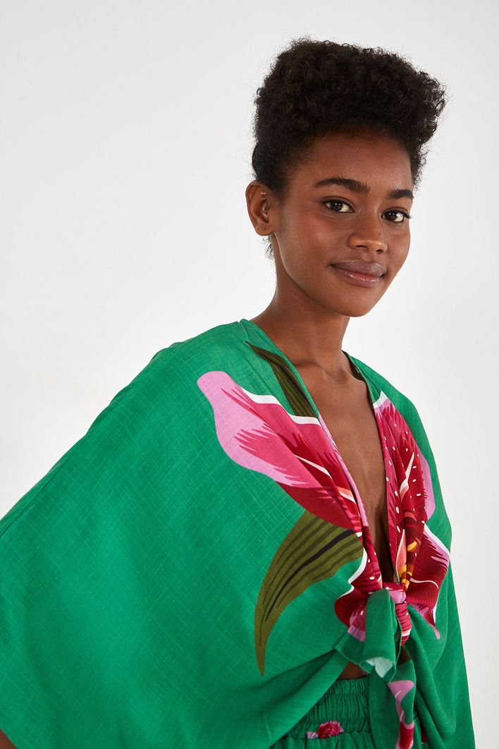 Blusa Floral Lirio e