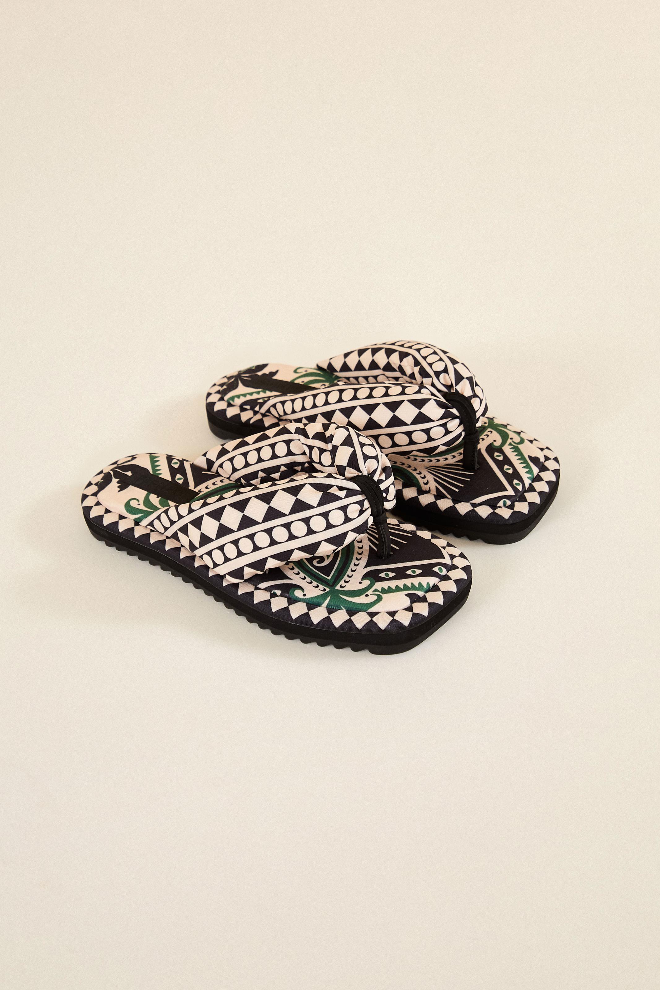 Puff Striped Sandal