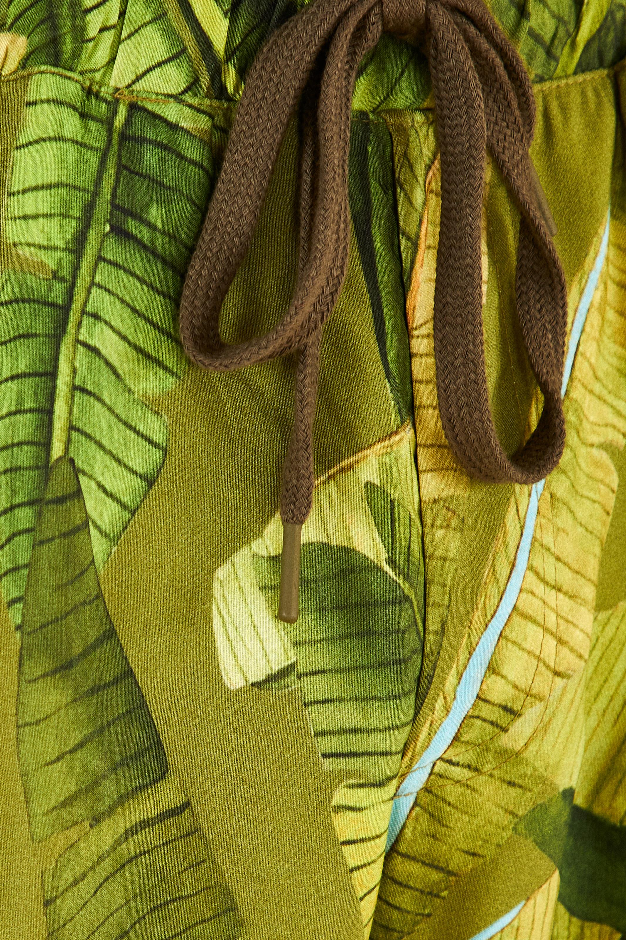 Bermuda Estampada Banana Verde e Rosa