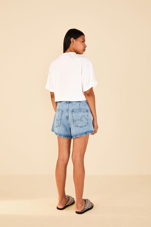 311636_0142_2-SHORT-JEANS-MEDIO-BOTOES