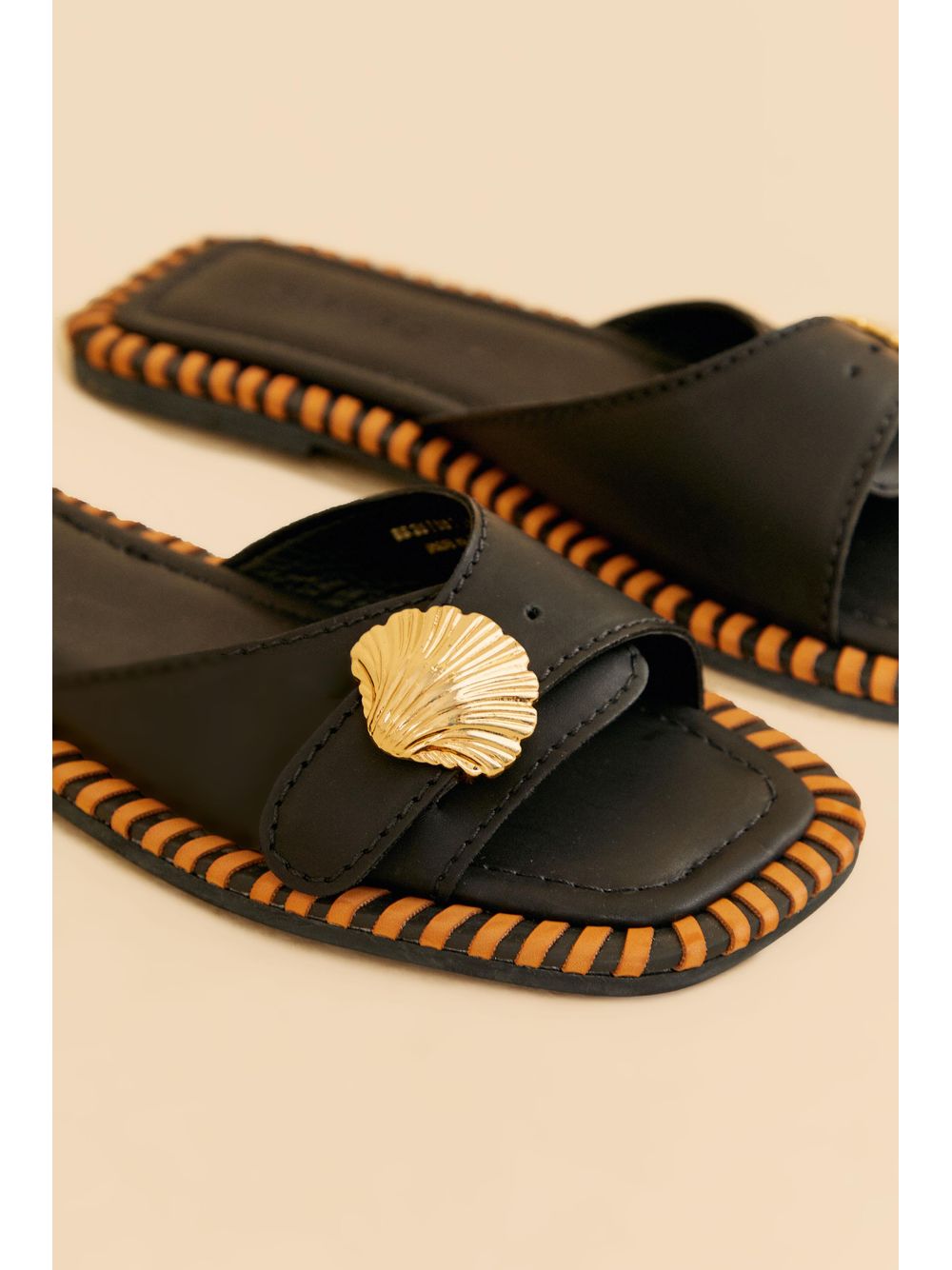 Farm — Sandália Rasteira Slipper