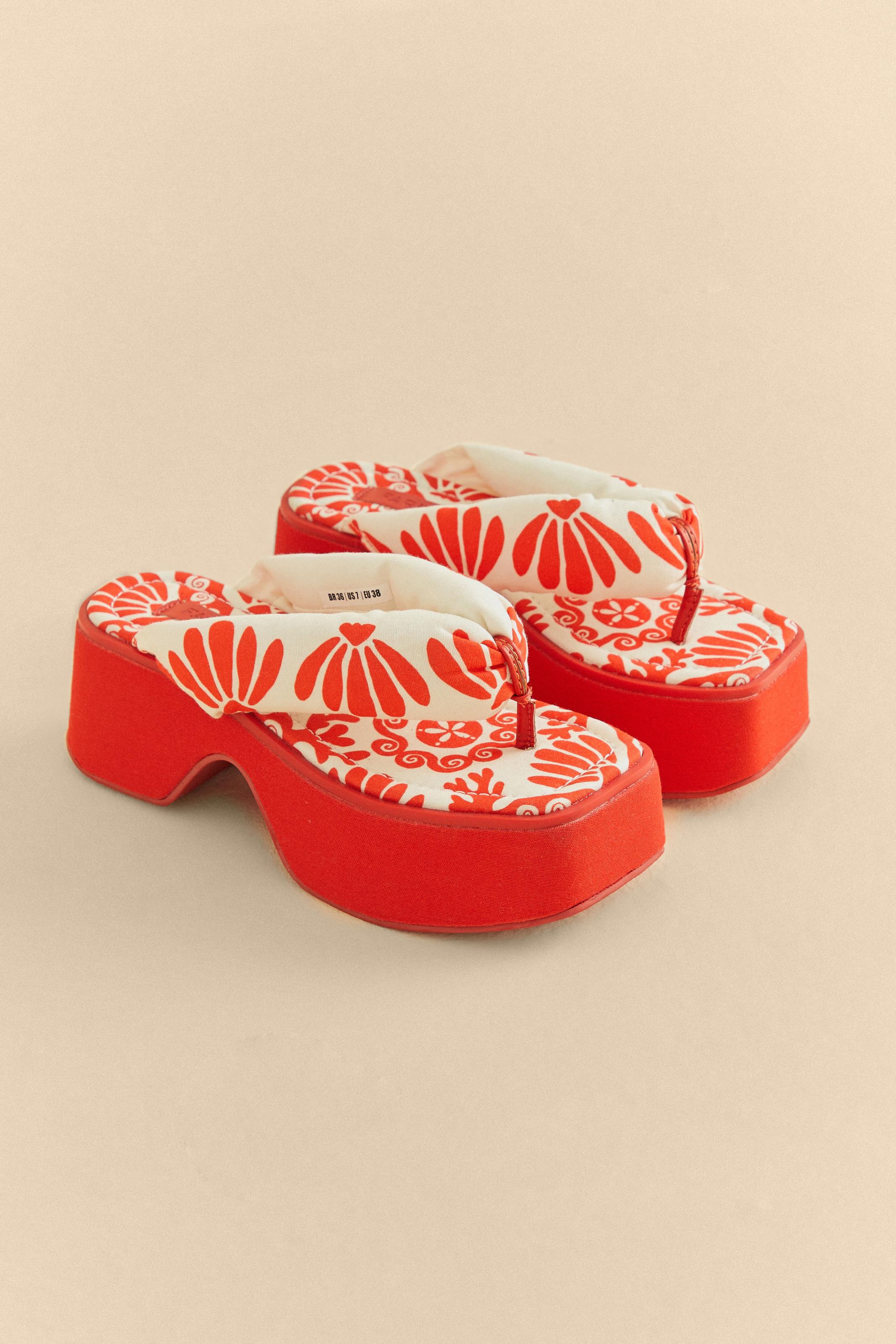 Sandália Puffer Platform Estampada Sandália Puffer Platform Estampada