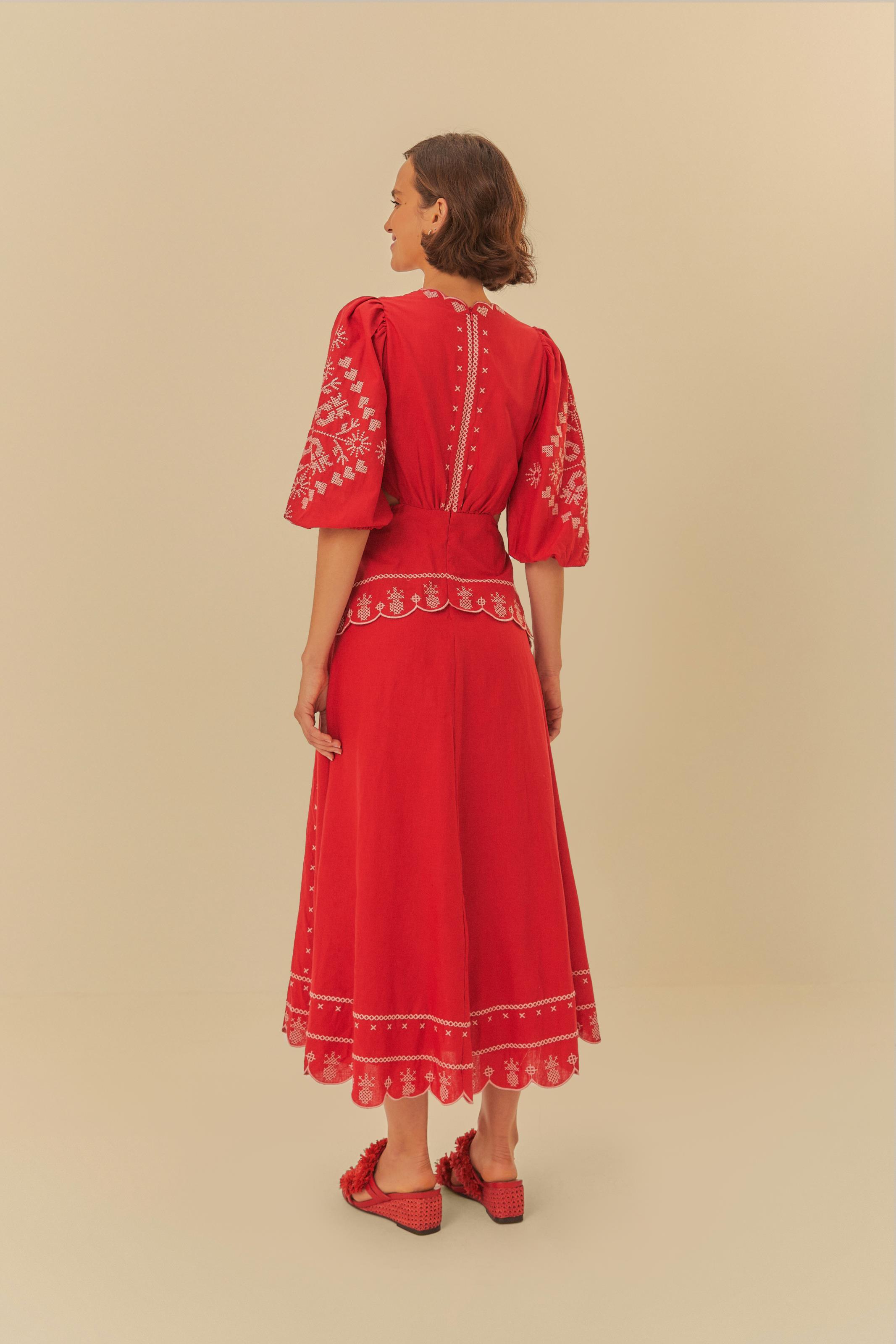 Vestido Bordado Delicadeza Solar