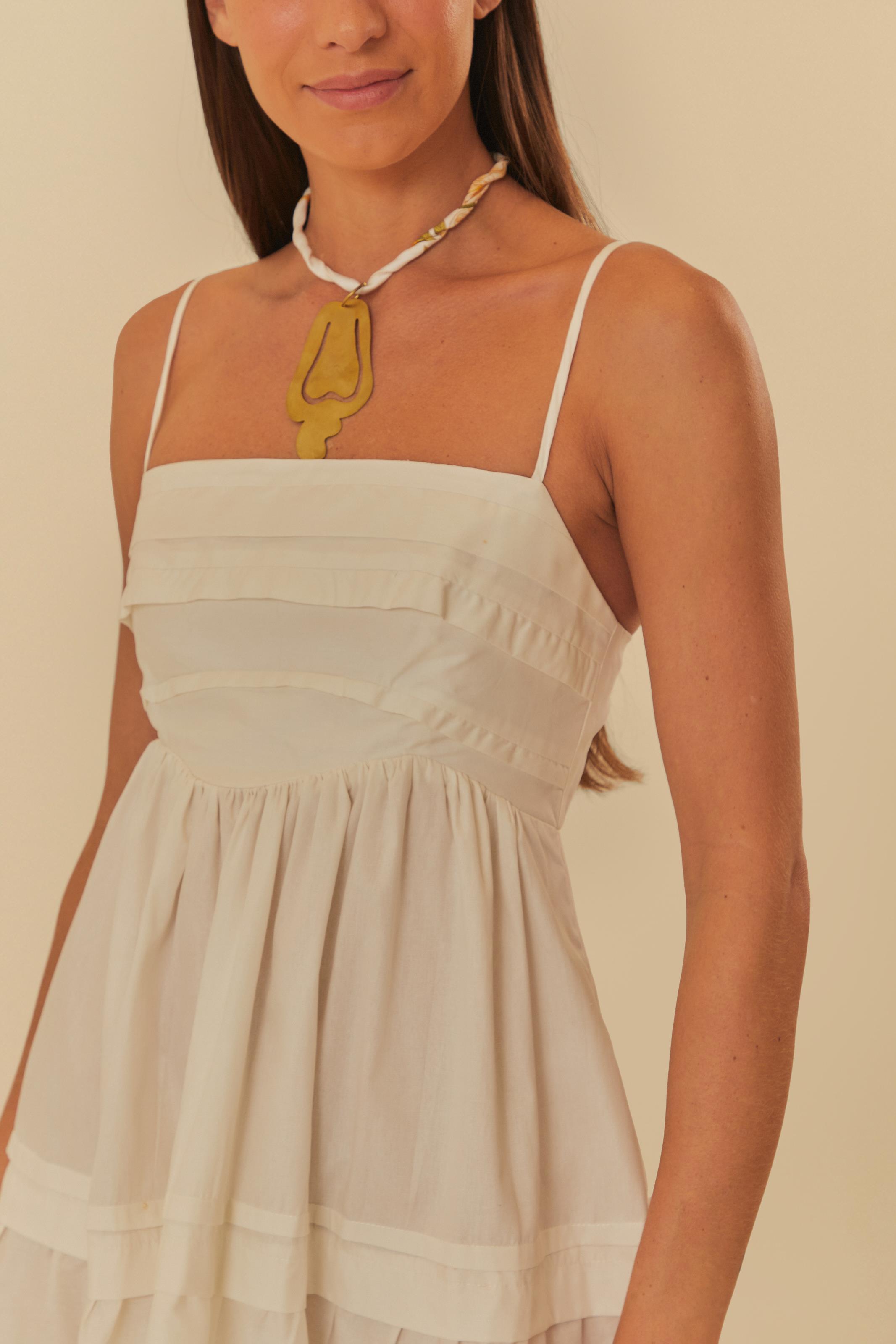 Vestido Curto Pregas