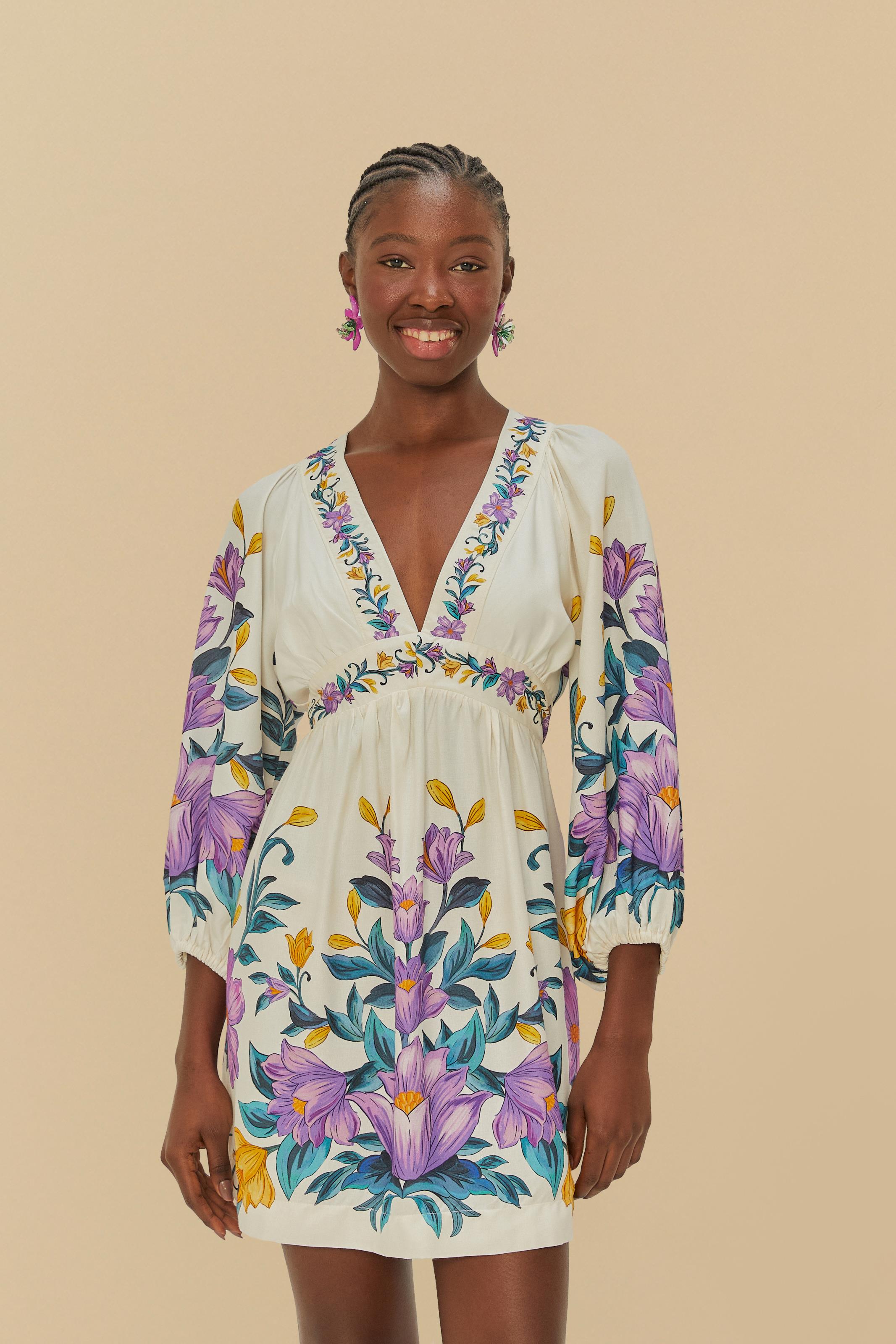 Vestido Curto Estampado Flores