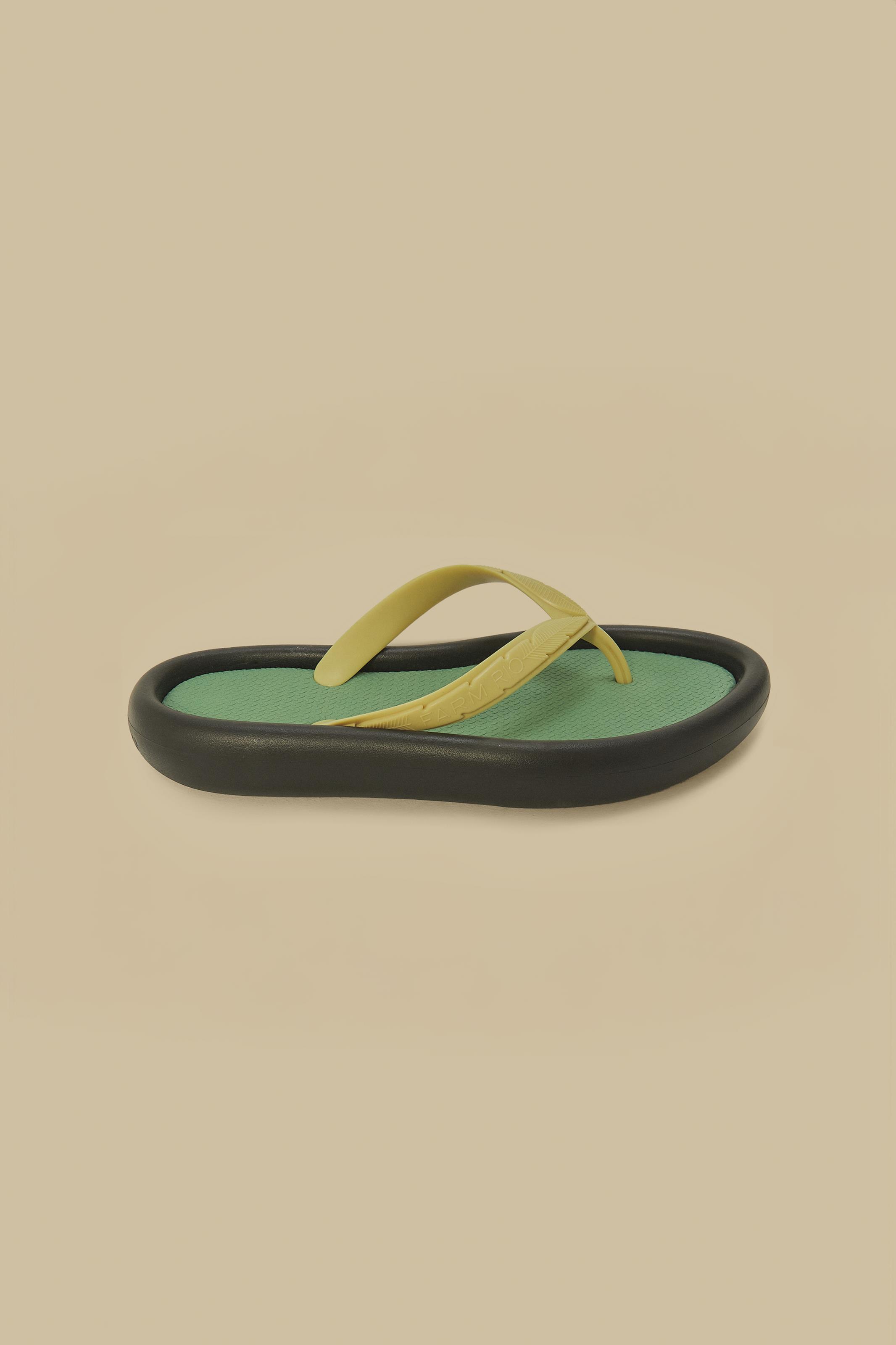 FARM*新シューズライン**Ape**Chinelo Canoa floral pietra Chinelo Canoa estampa delicadeza - farm apé - ELMÊ