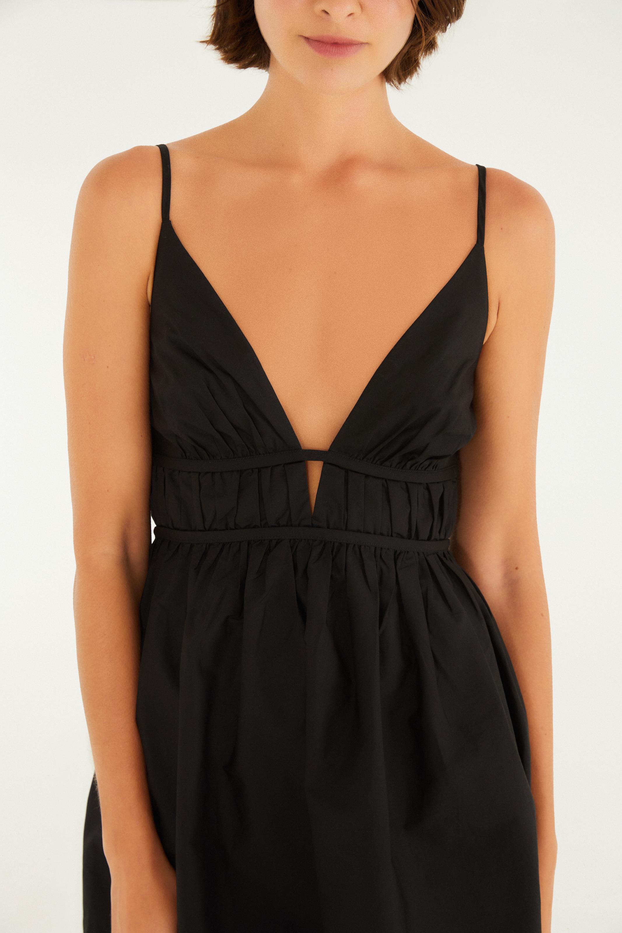 Vestido Curto Alcinhas