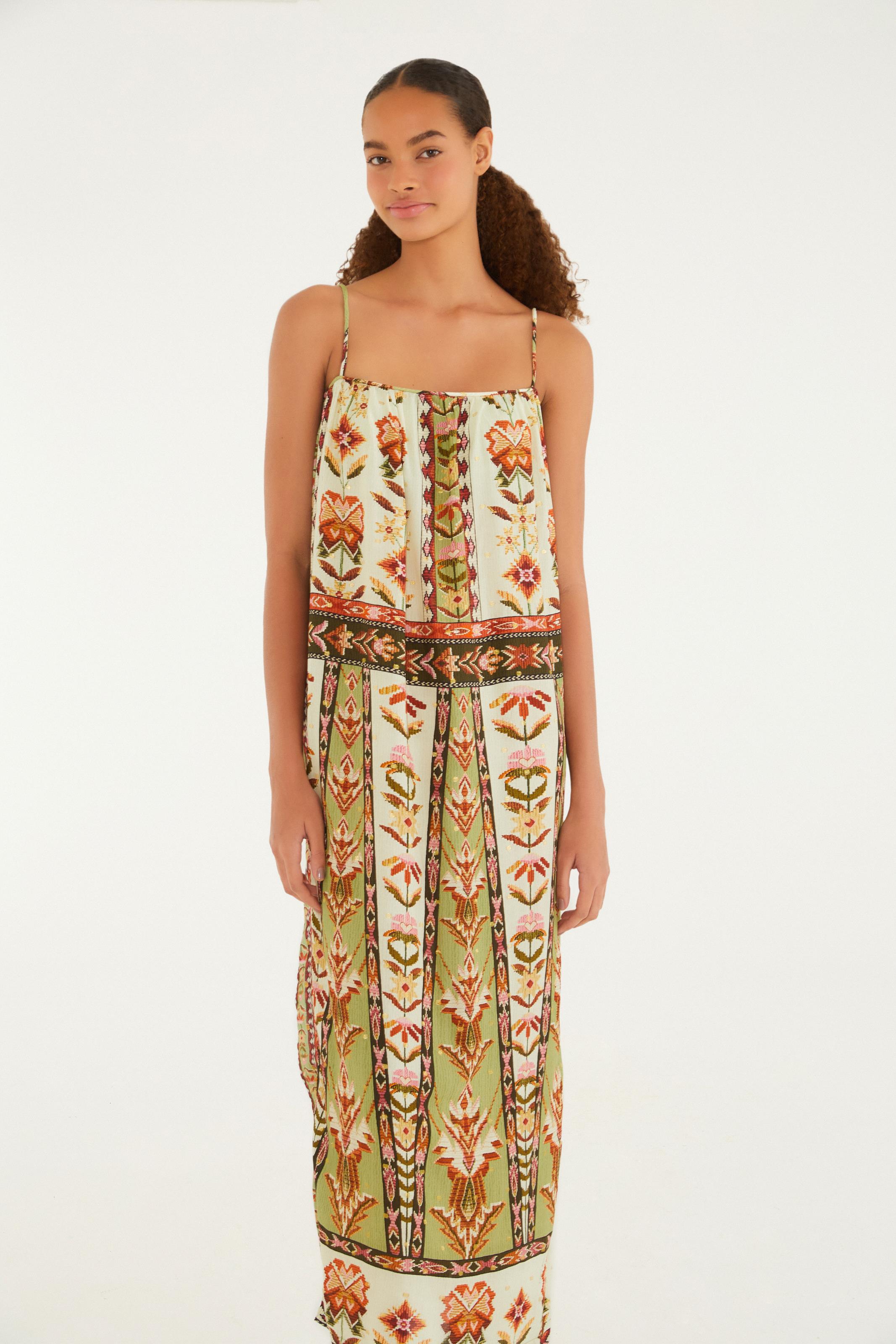 Vestido Estampado Tapete De Cor