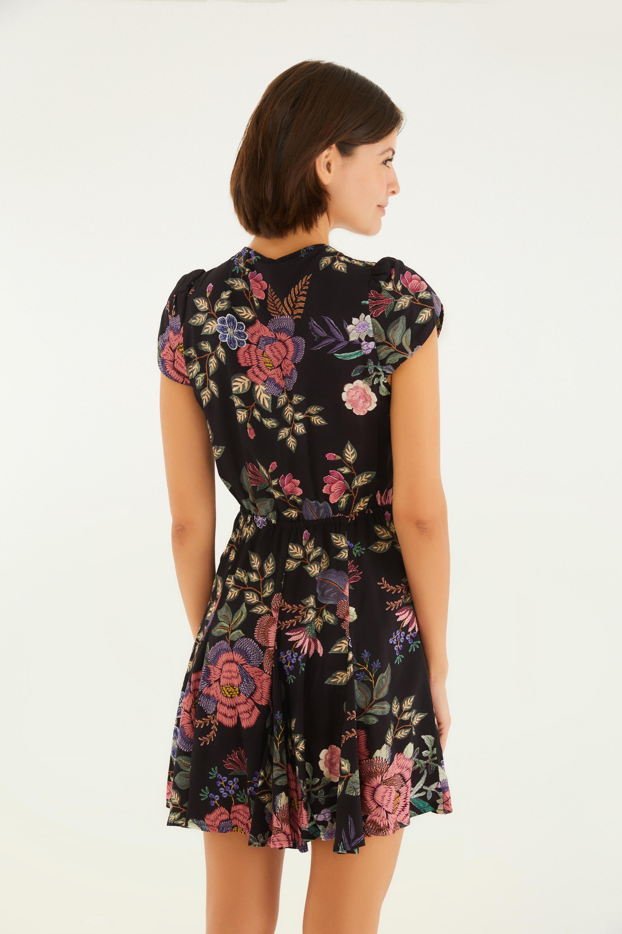 Vestido Curto Estampado Floral Berlim