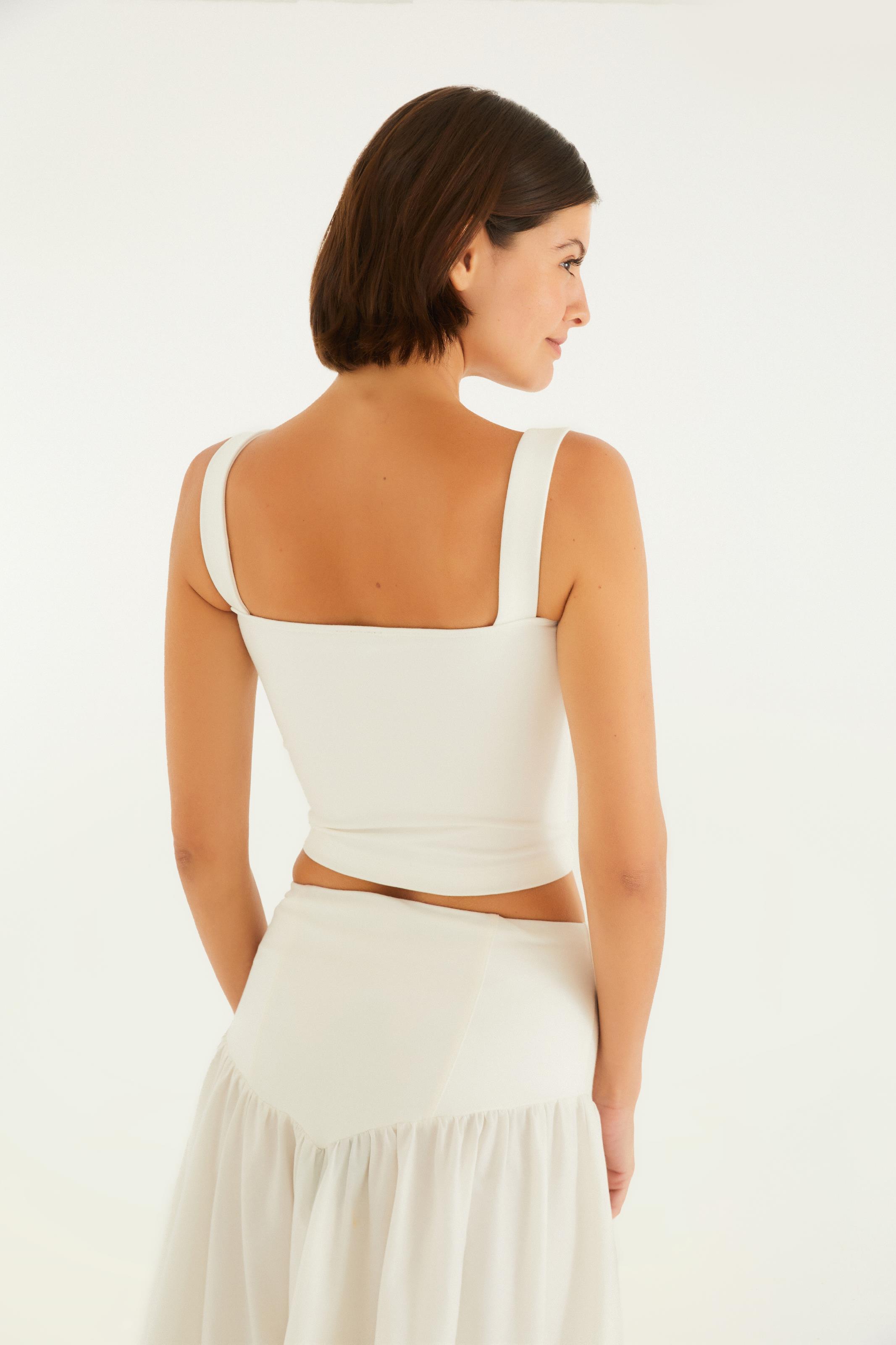 Blusa Decote Reto