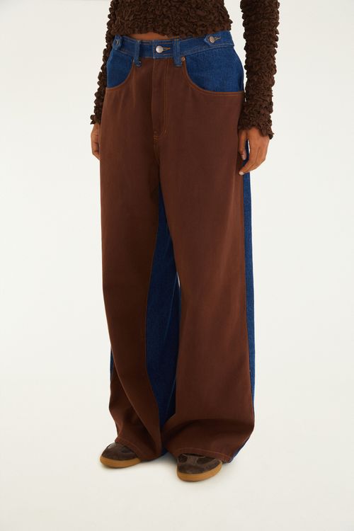 343907_0142_2-CALCA-JEANS-BICOLOR-COS-AJUSTAVEL-ALETA