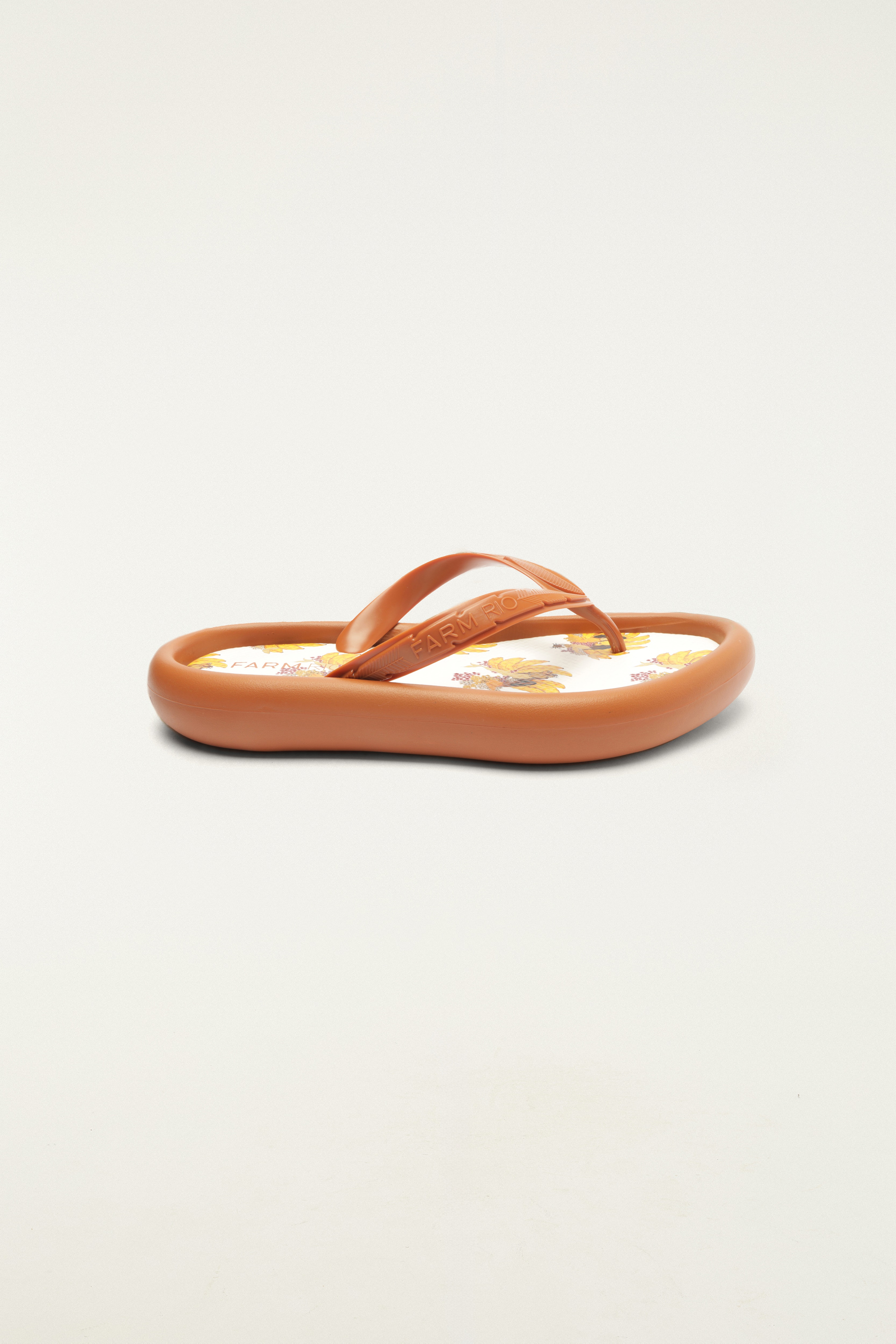 FARM*新シューズライン*Ape*Chinelo Canoa Print Calamero FARM*新シューズライン**Ape**Chinelo Canoa Print banana