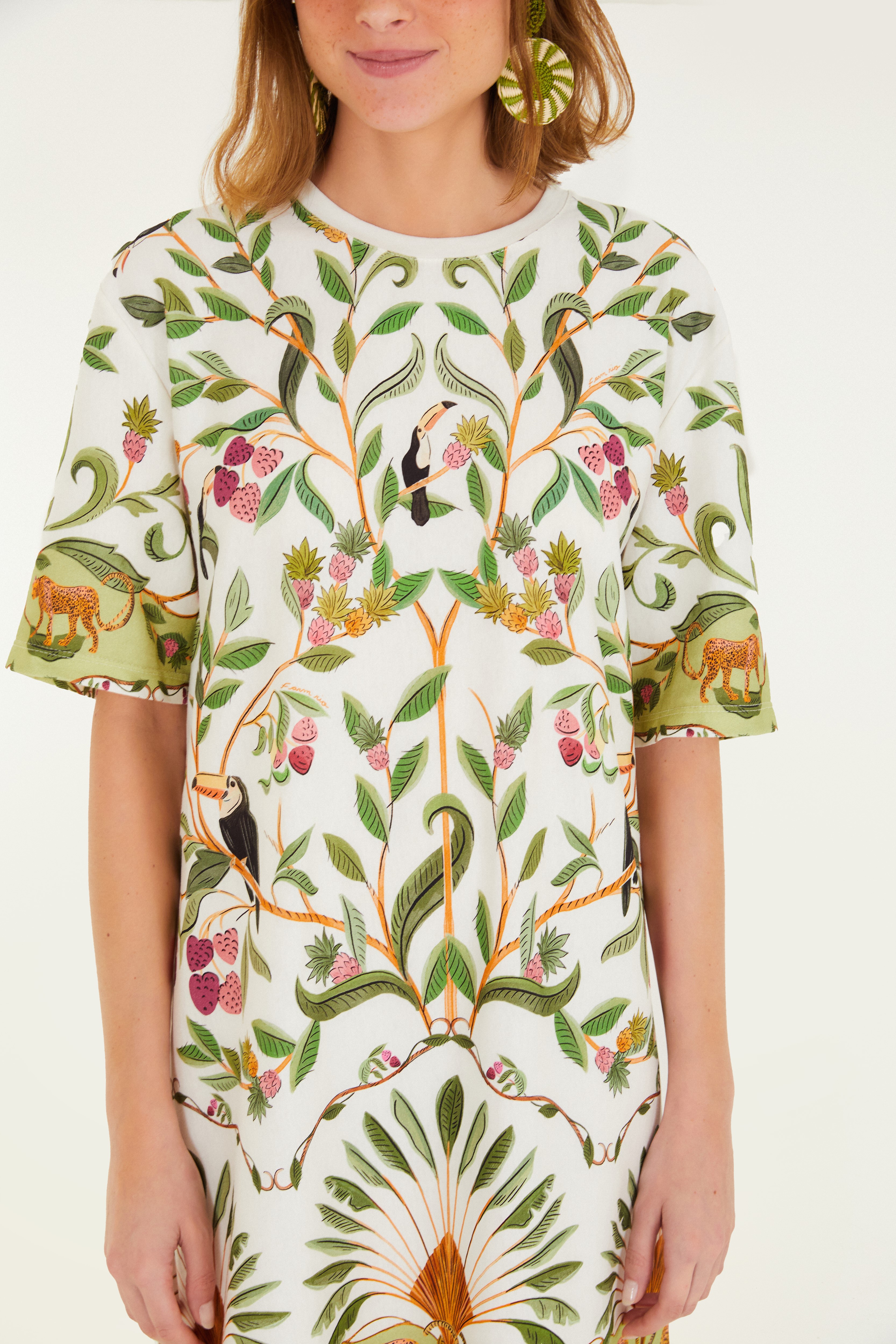 Vestido T-Shirt Básico Estampado Floresta Doce