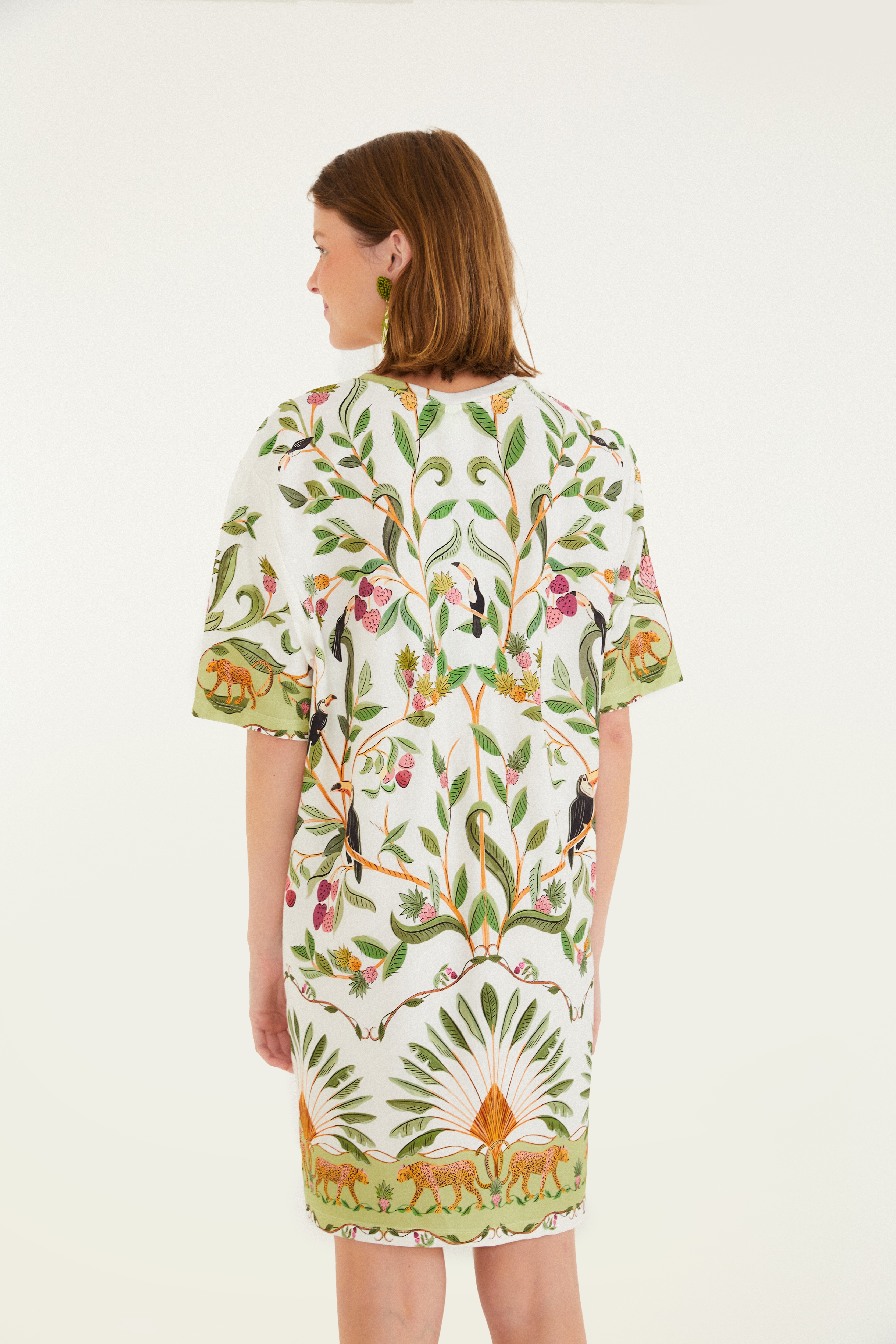 Vestido T-Shirt Básico Estampado Floresta Doce