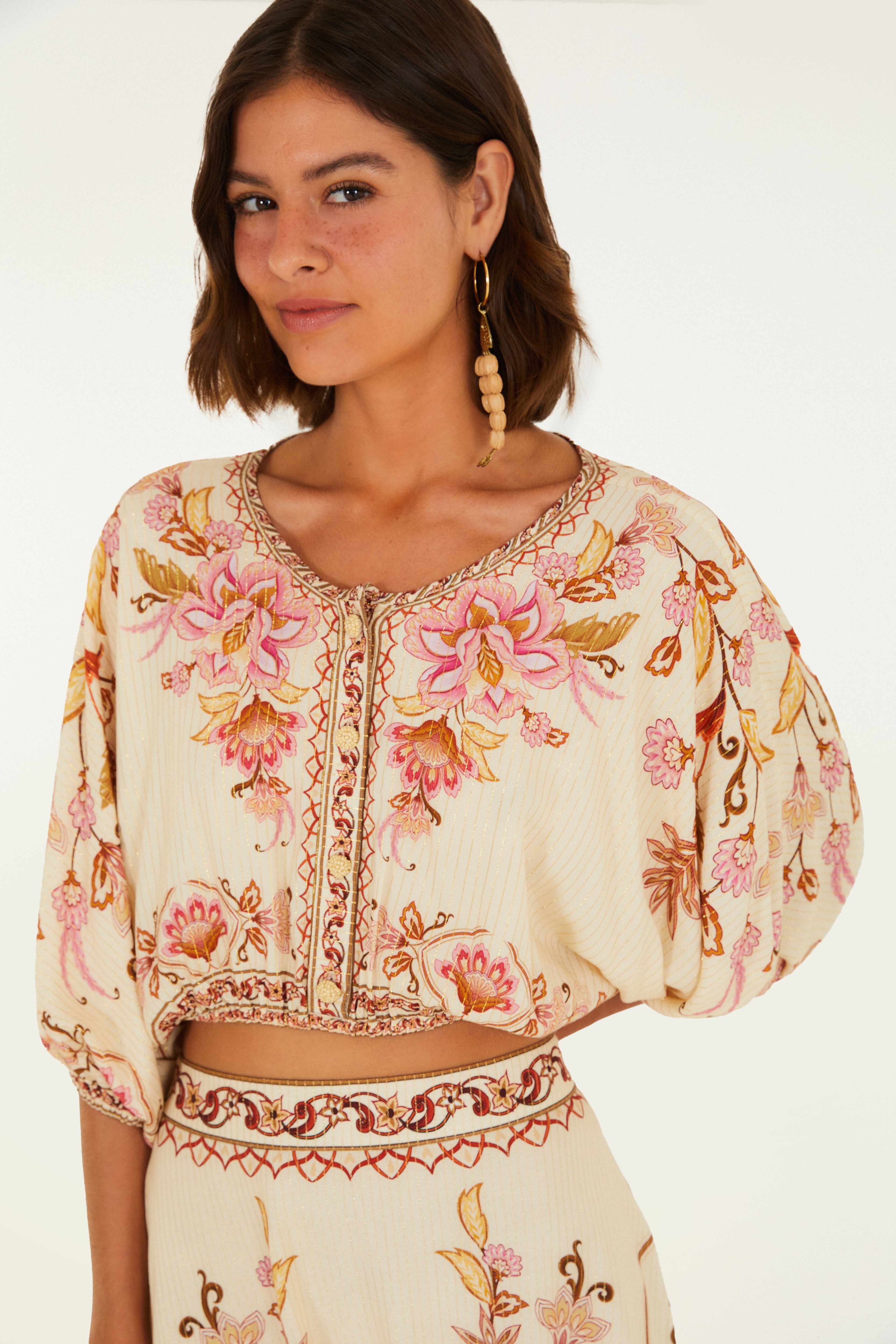 Blusa Cropped Estampada Jardim Majestoso