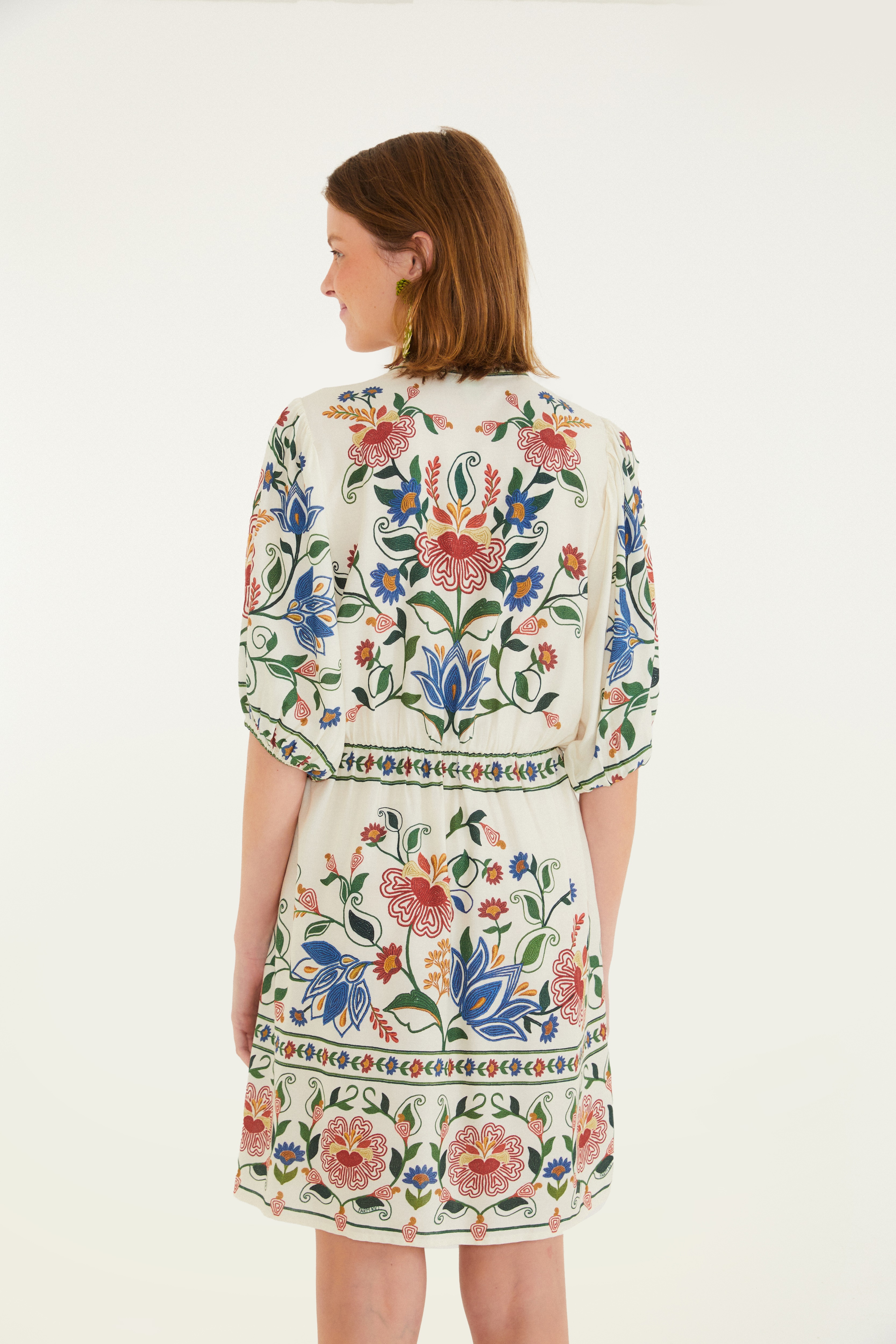 Vestido Curto Estampado Jardim Beleza