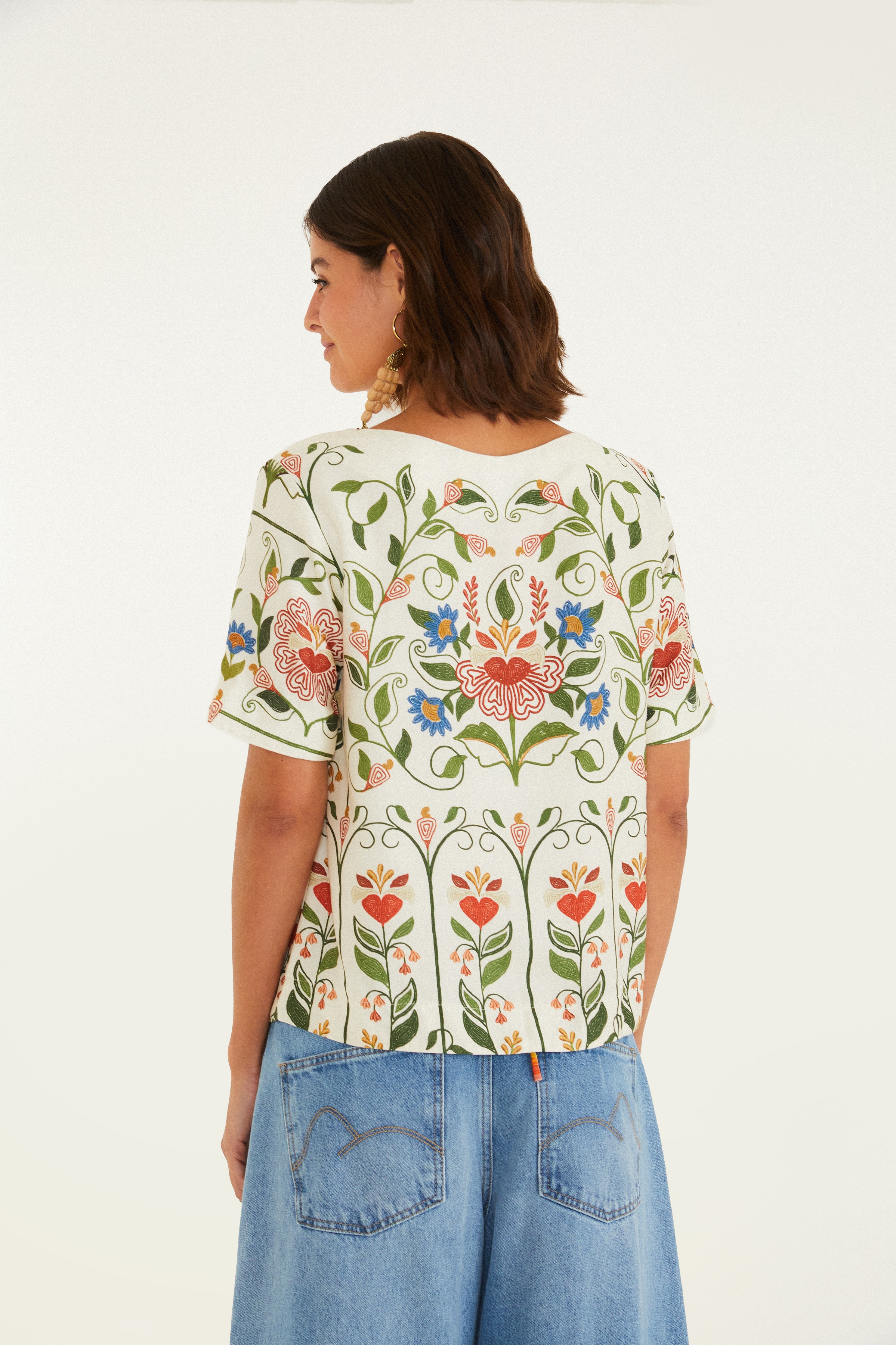 T-Shirt Estampada Jardim Beleza