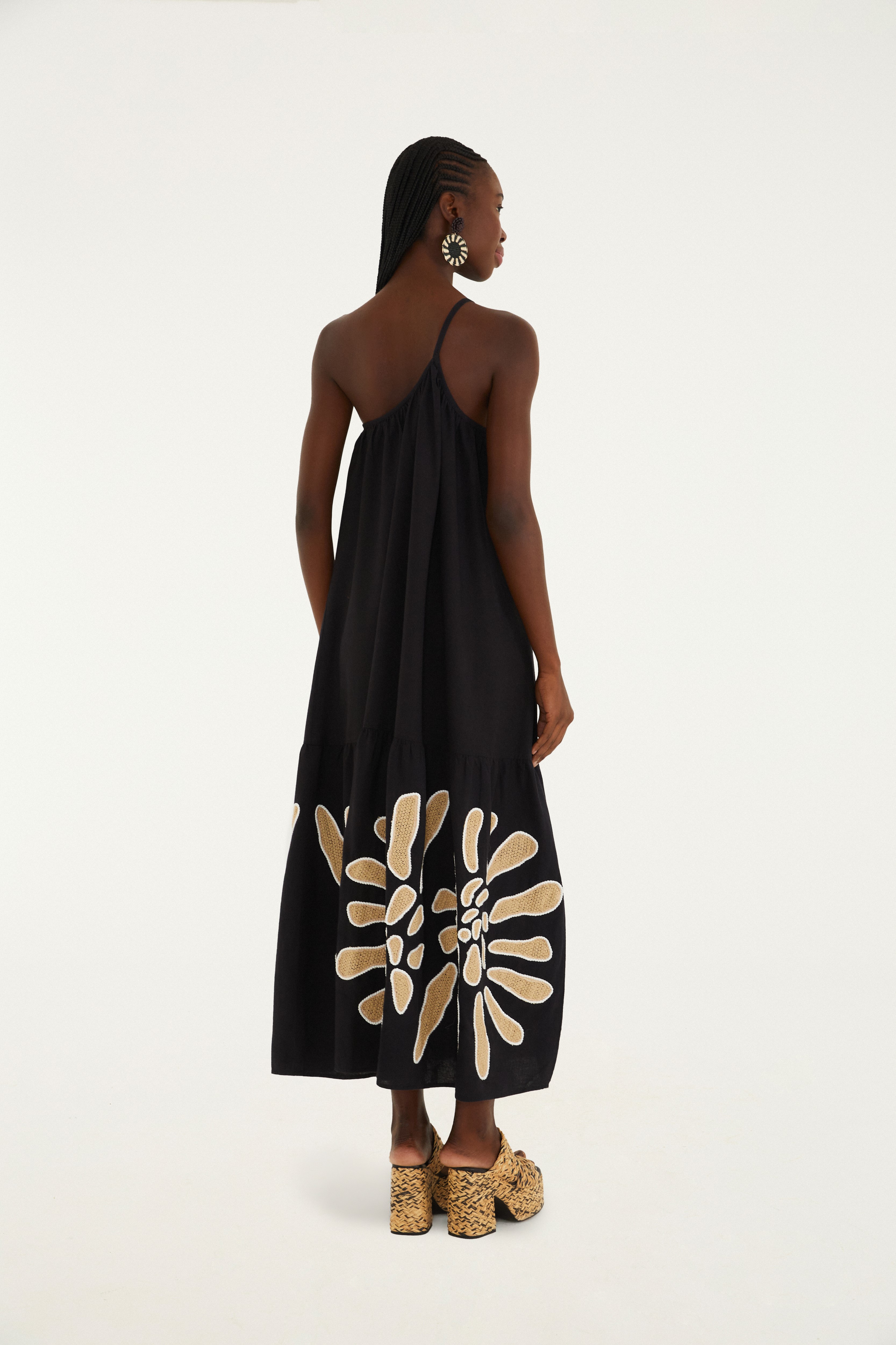 Vestido Bordado Concha