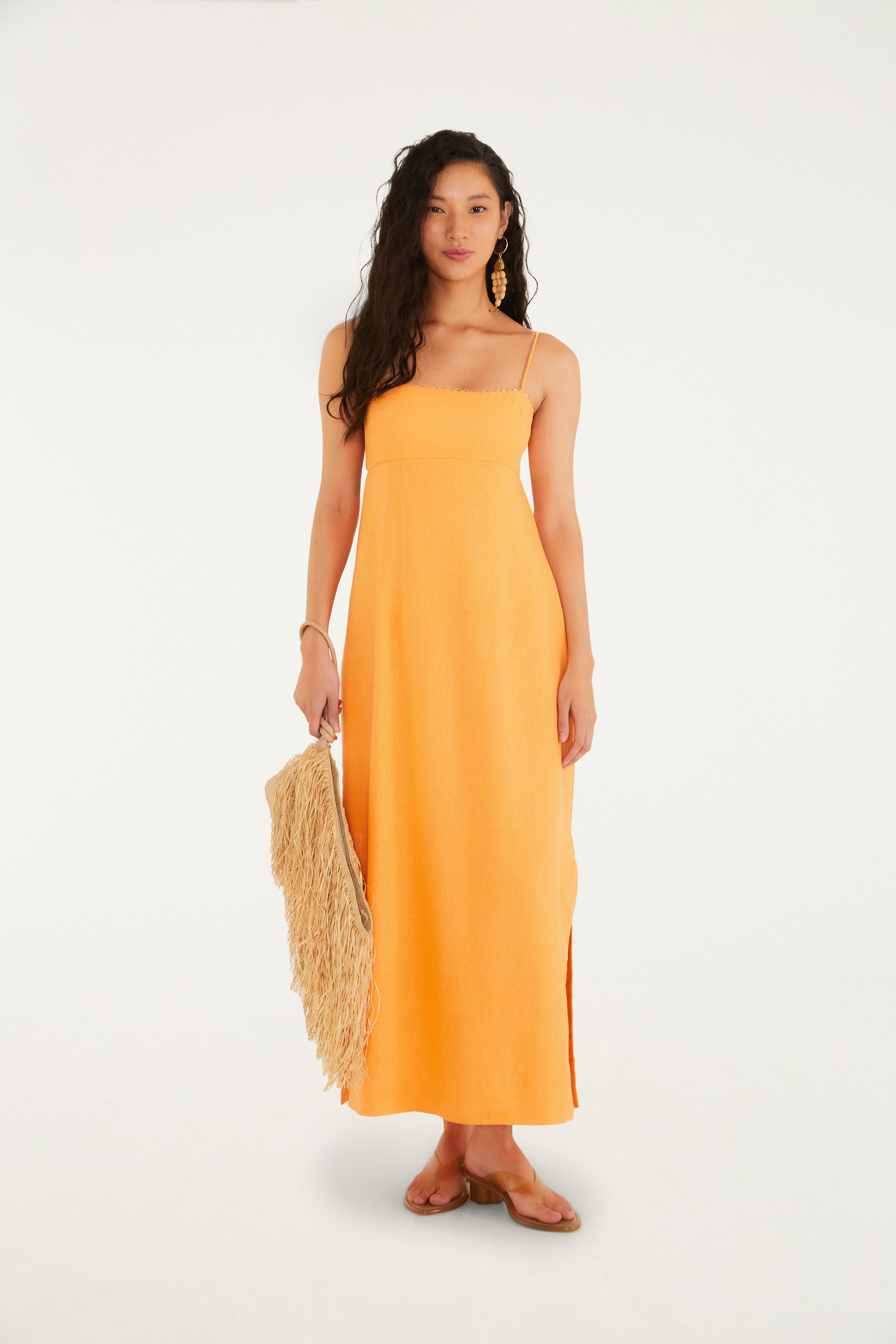 Vestido Reto Alcinhas