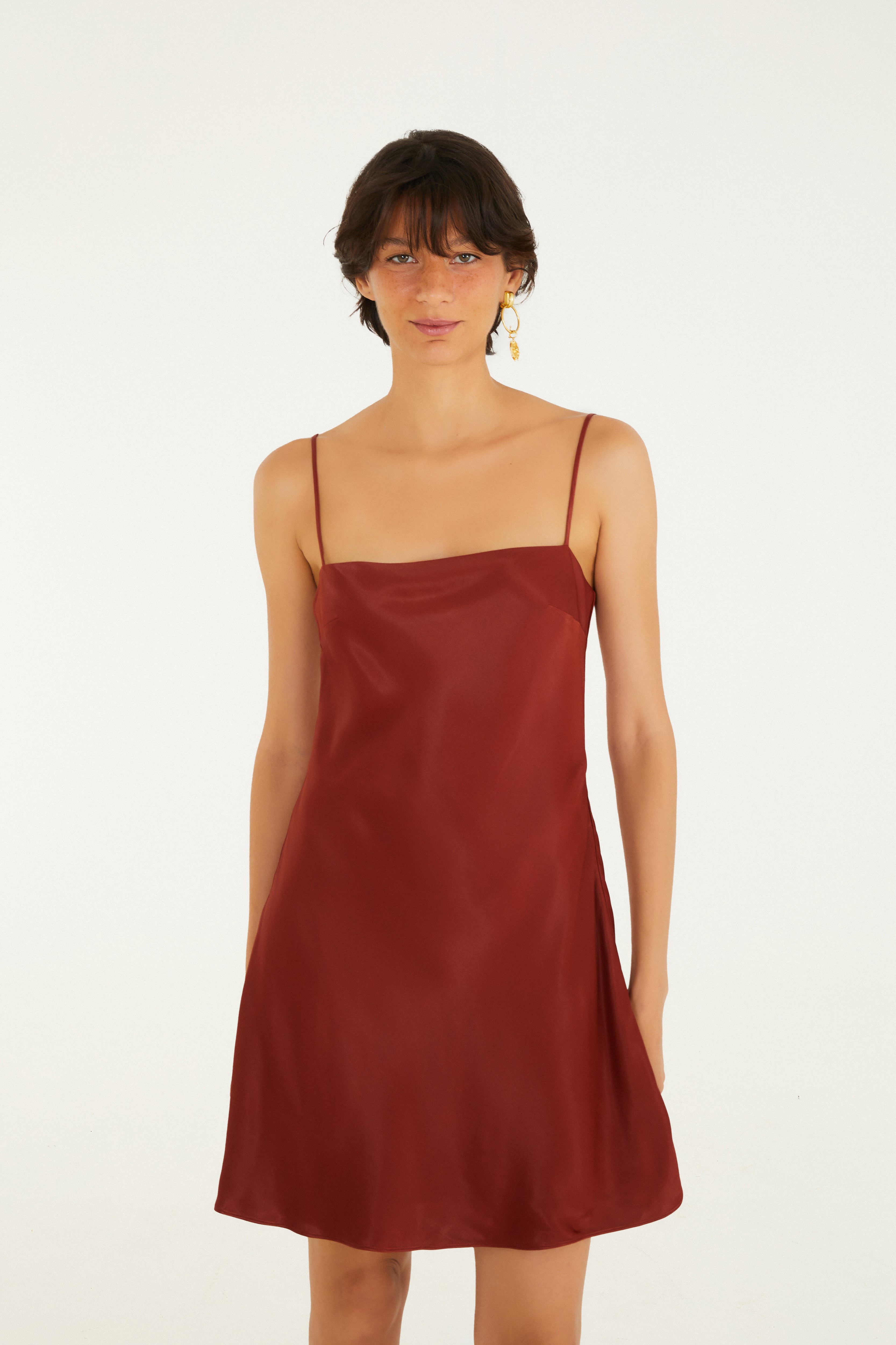 Vestido Curto Alcinhas Cetim