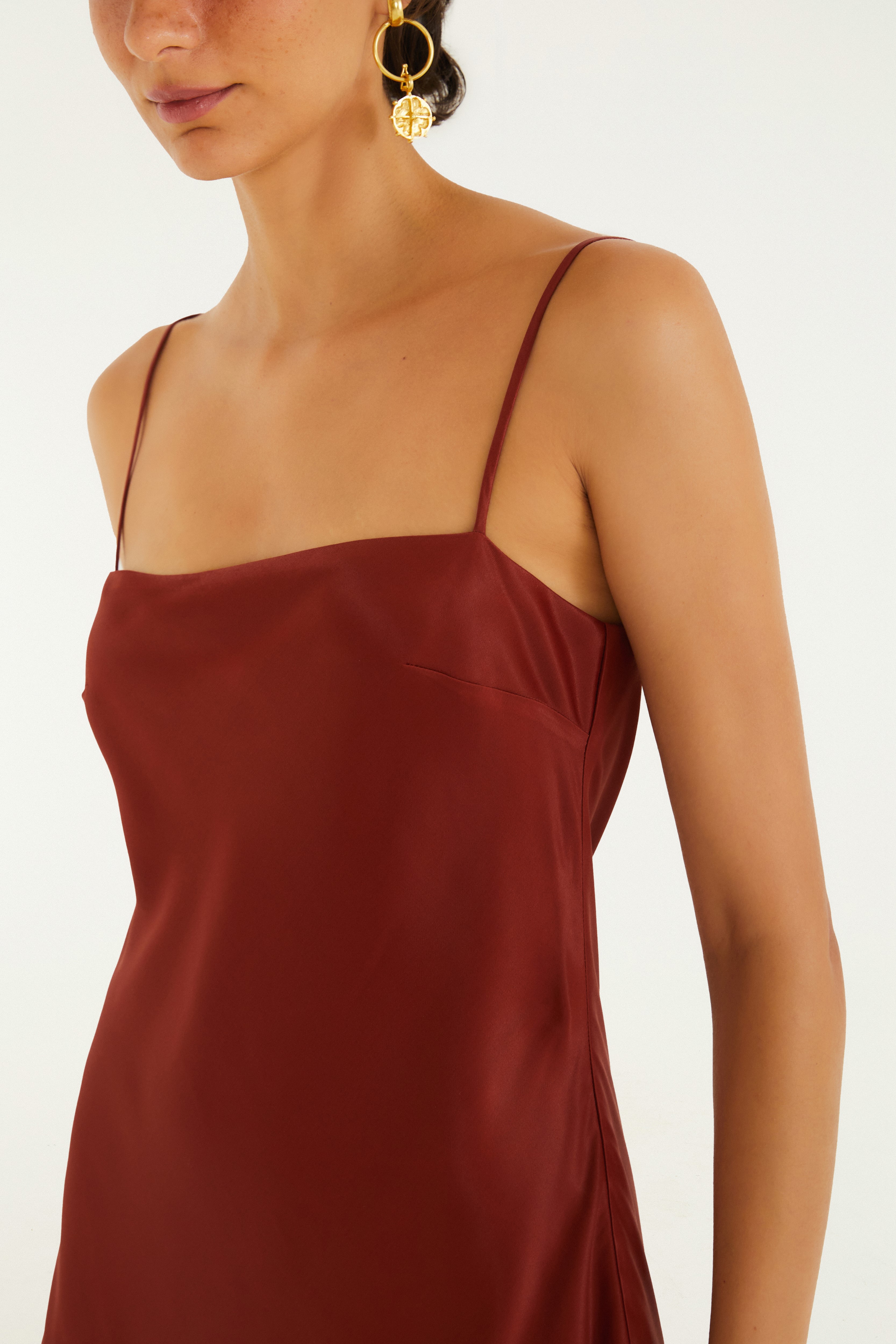 Vestido Curto Alcinhas Cetim