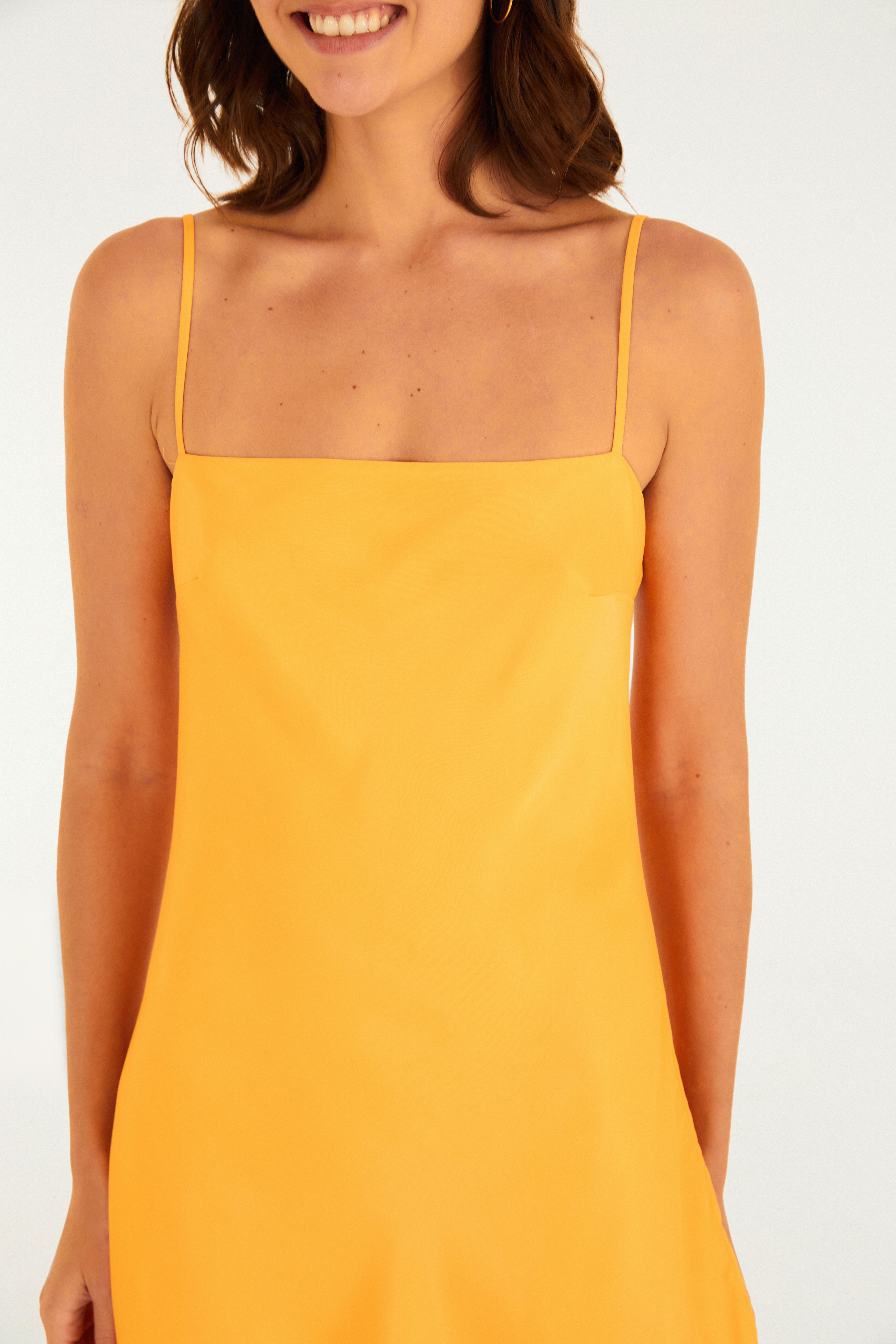 Vestido Curto Alcinhas Cetim
