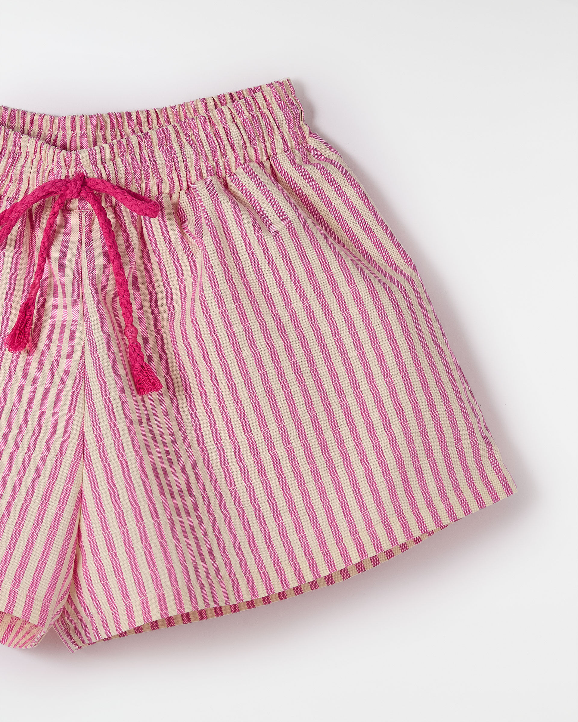 Short Fio Tinto Listrado Rosa