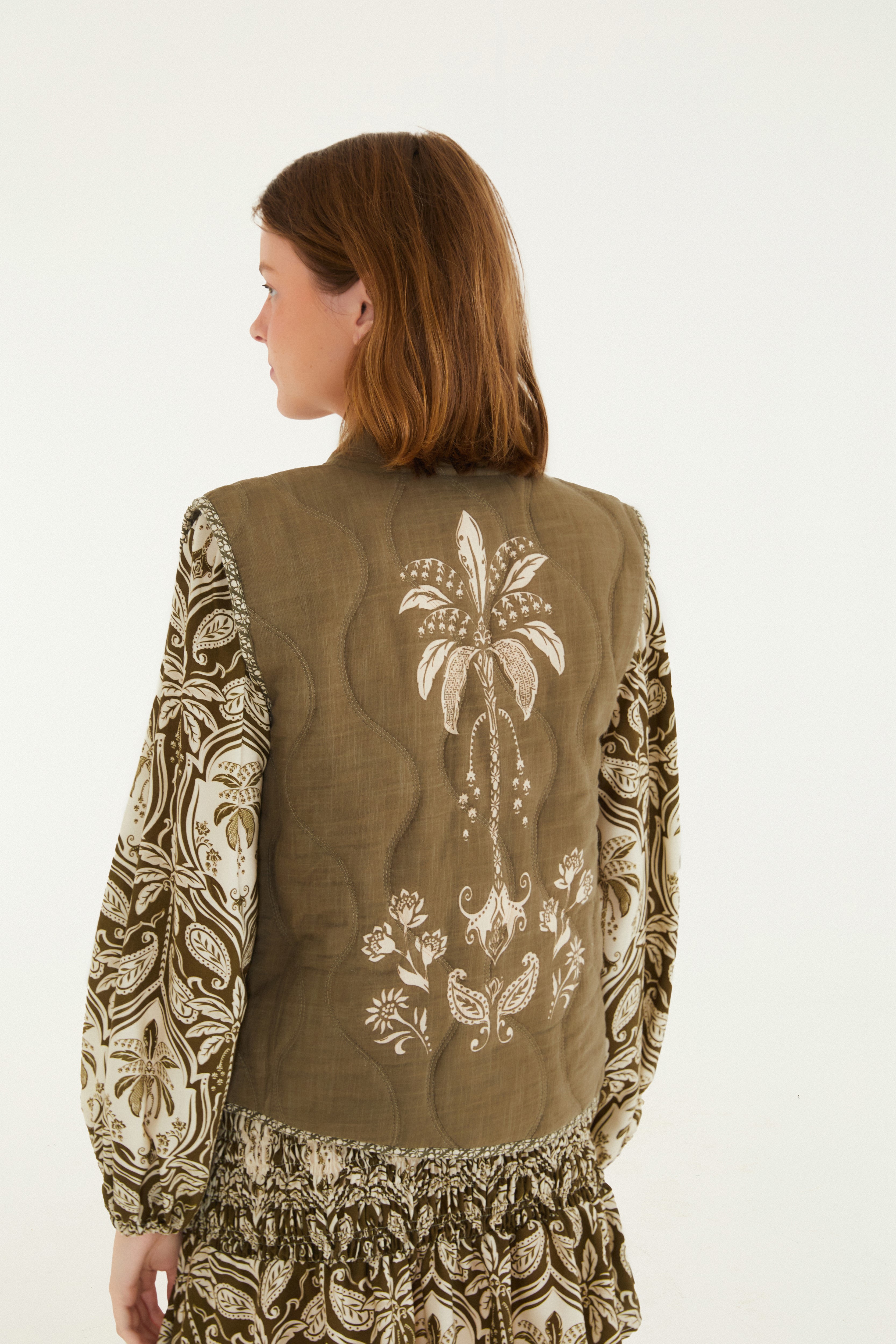 Colete Estampado Serra Tropical