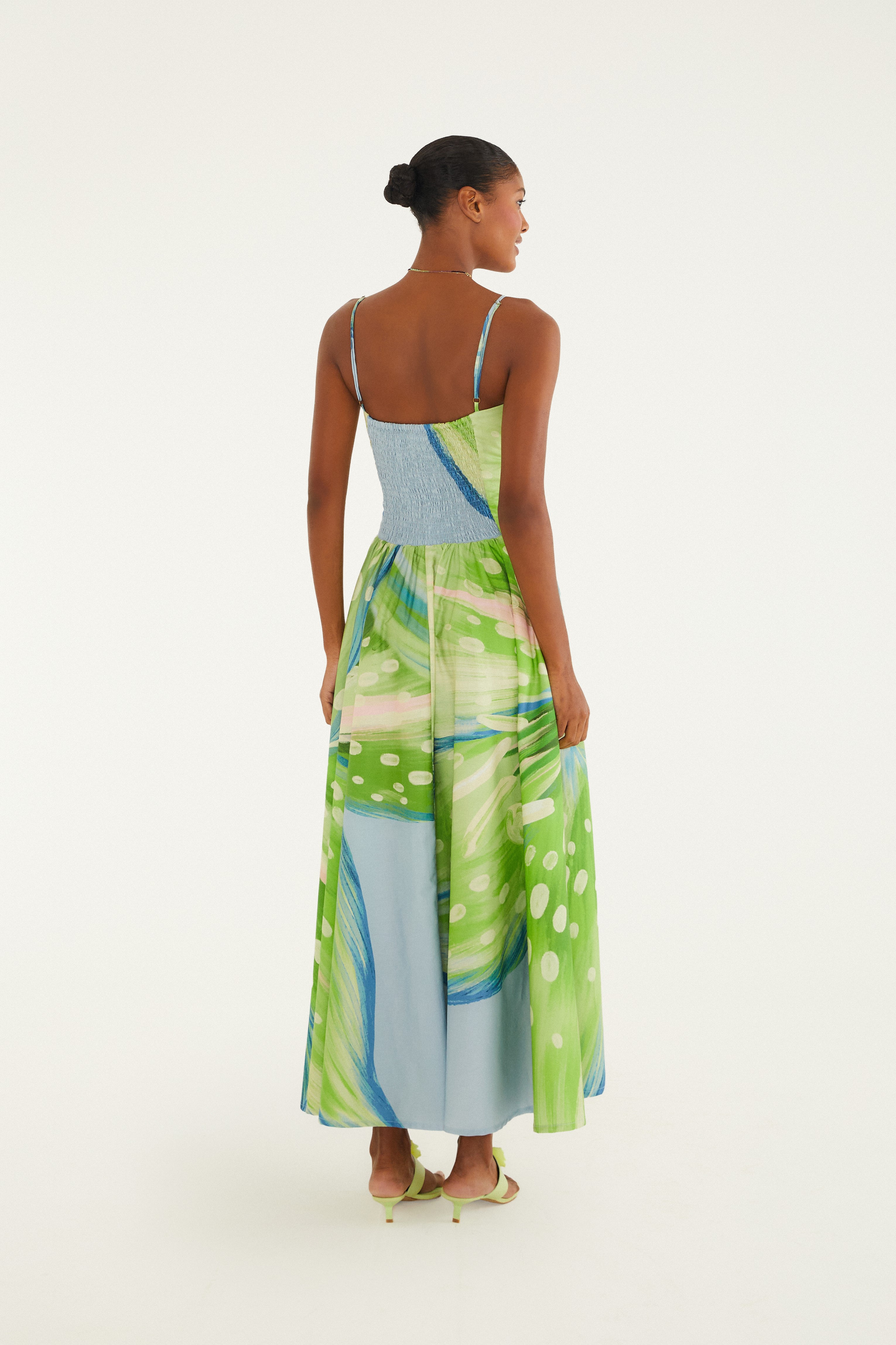 Vestido Estampado Lírio Tropical