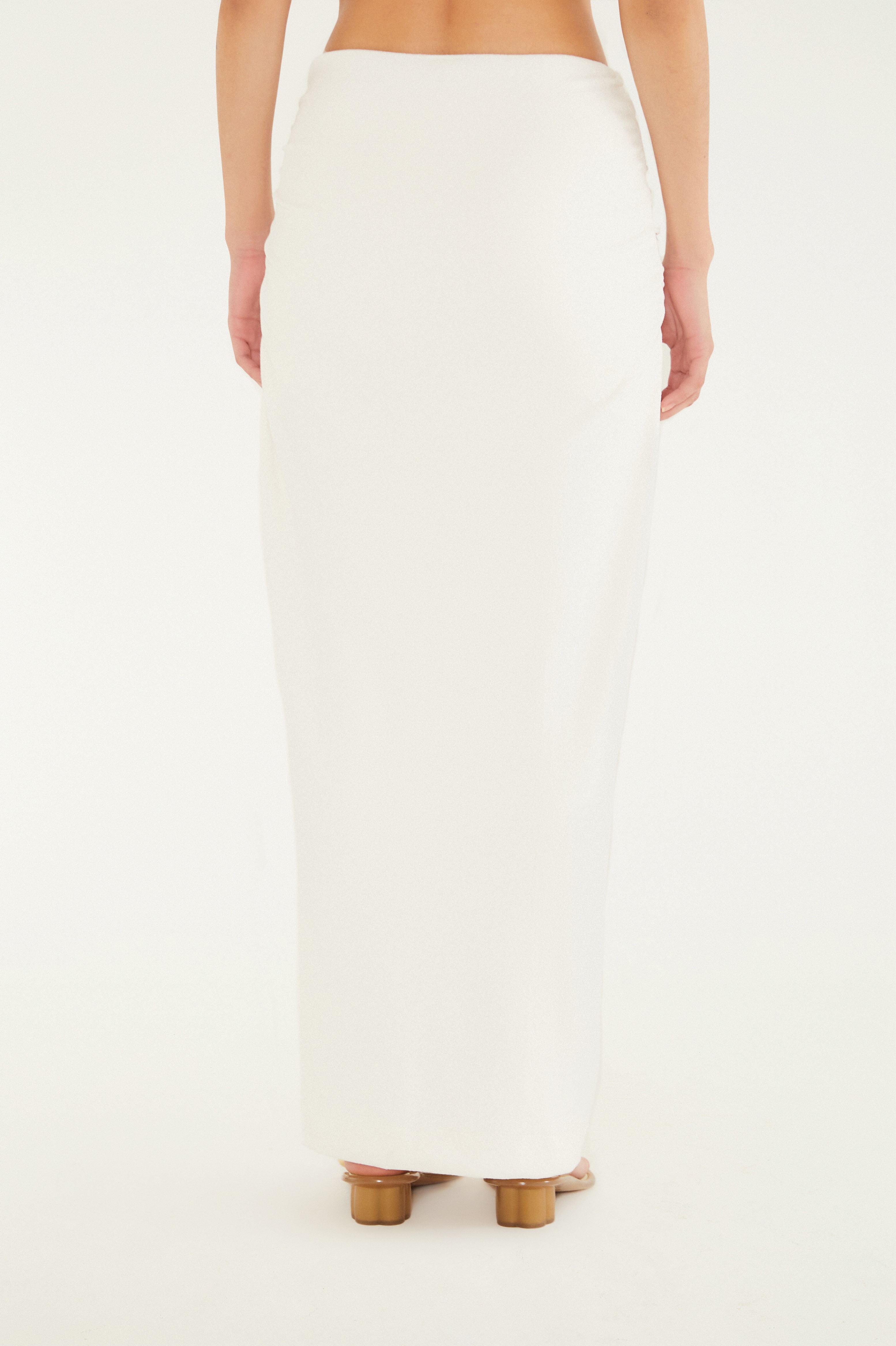 Saia Cropped