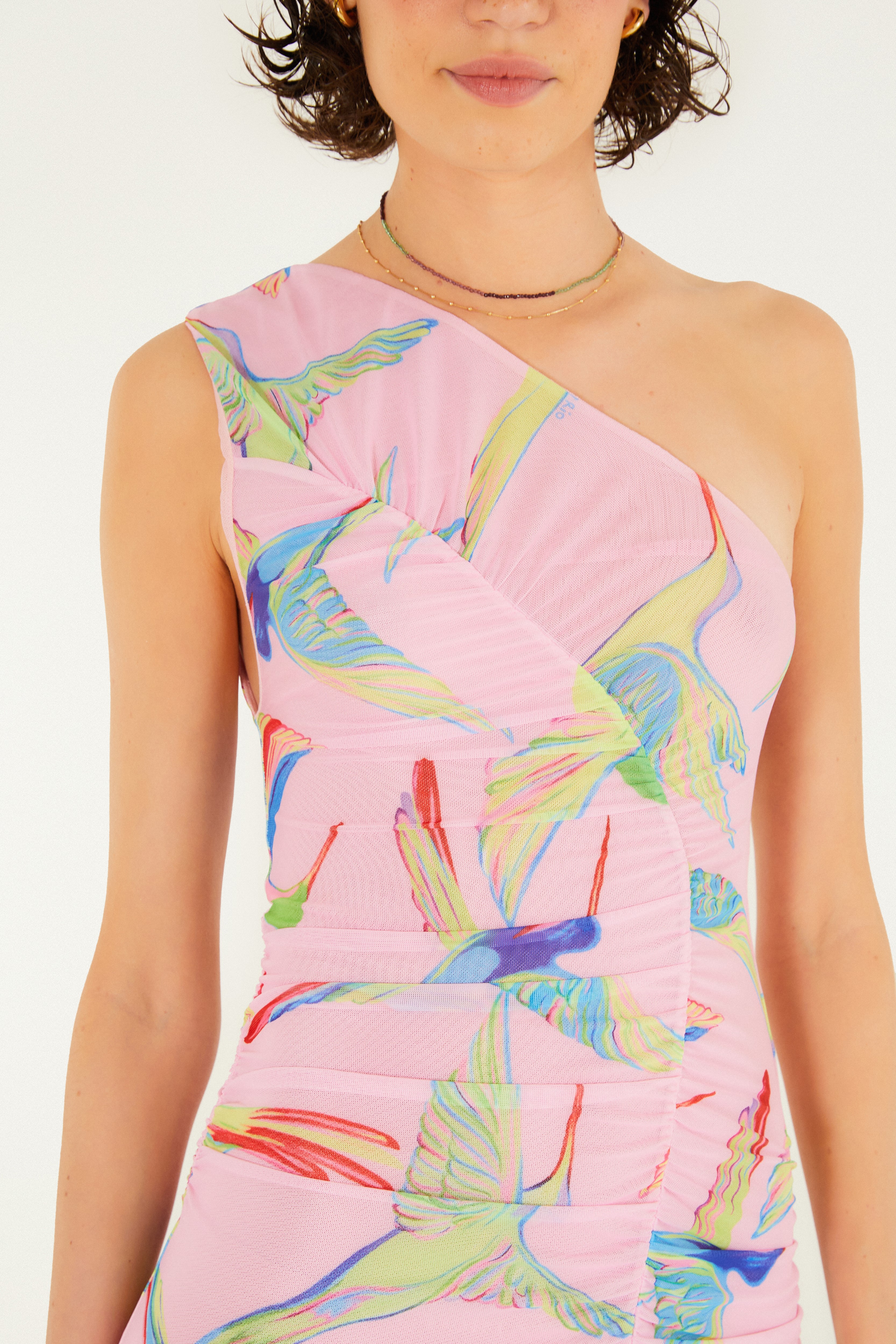 Vestido Tule Franzido Estampado Beija Flor