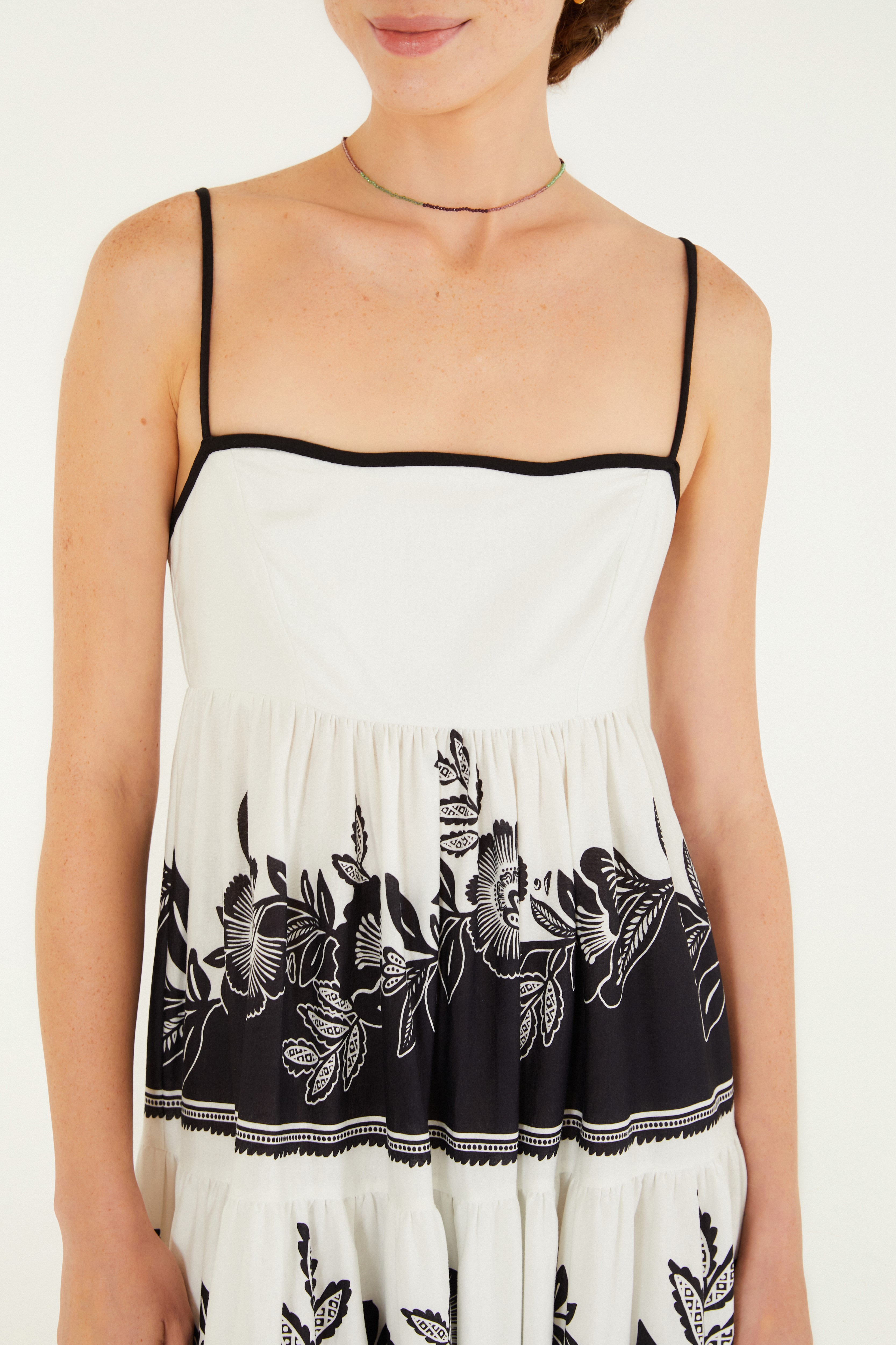 Vestido Midi Estampado Jardim Romance