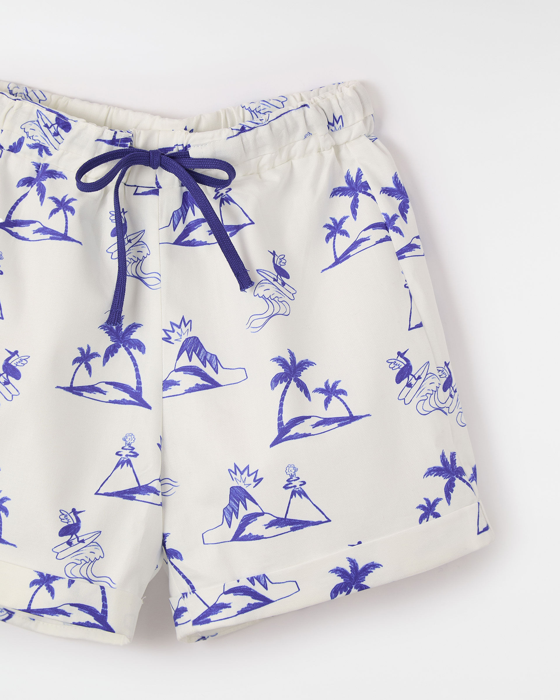 Short Pegando Onda