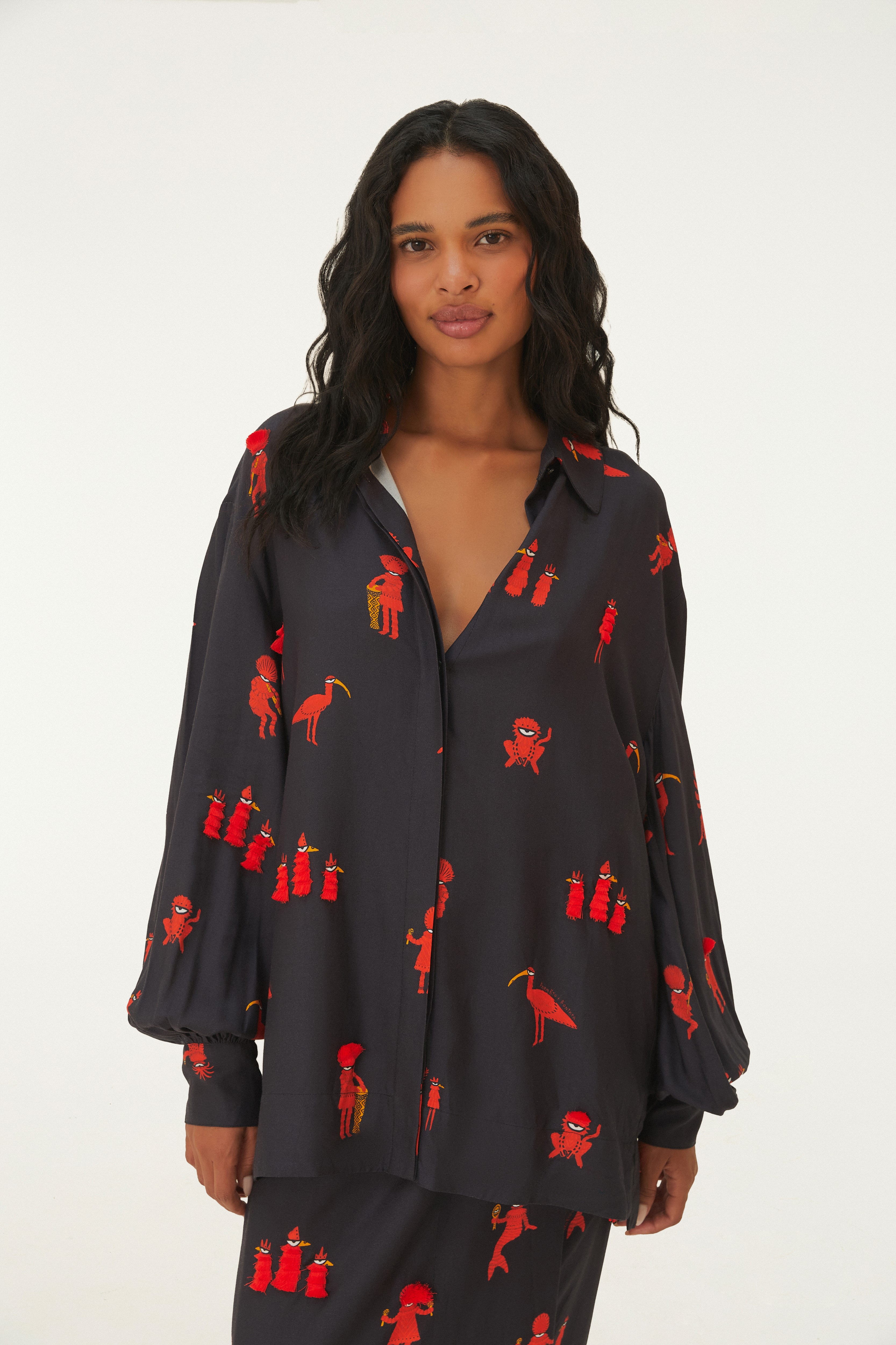 Camisa Bordada Estampada Enkantados