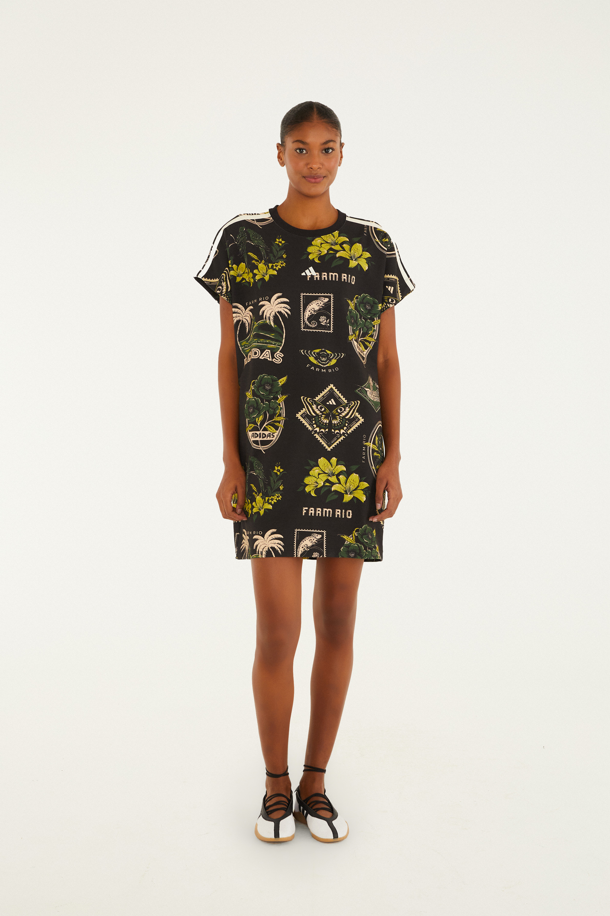 Vestido T-Shirt Adidas Label Garden