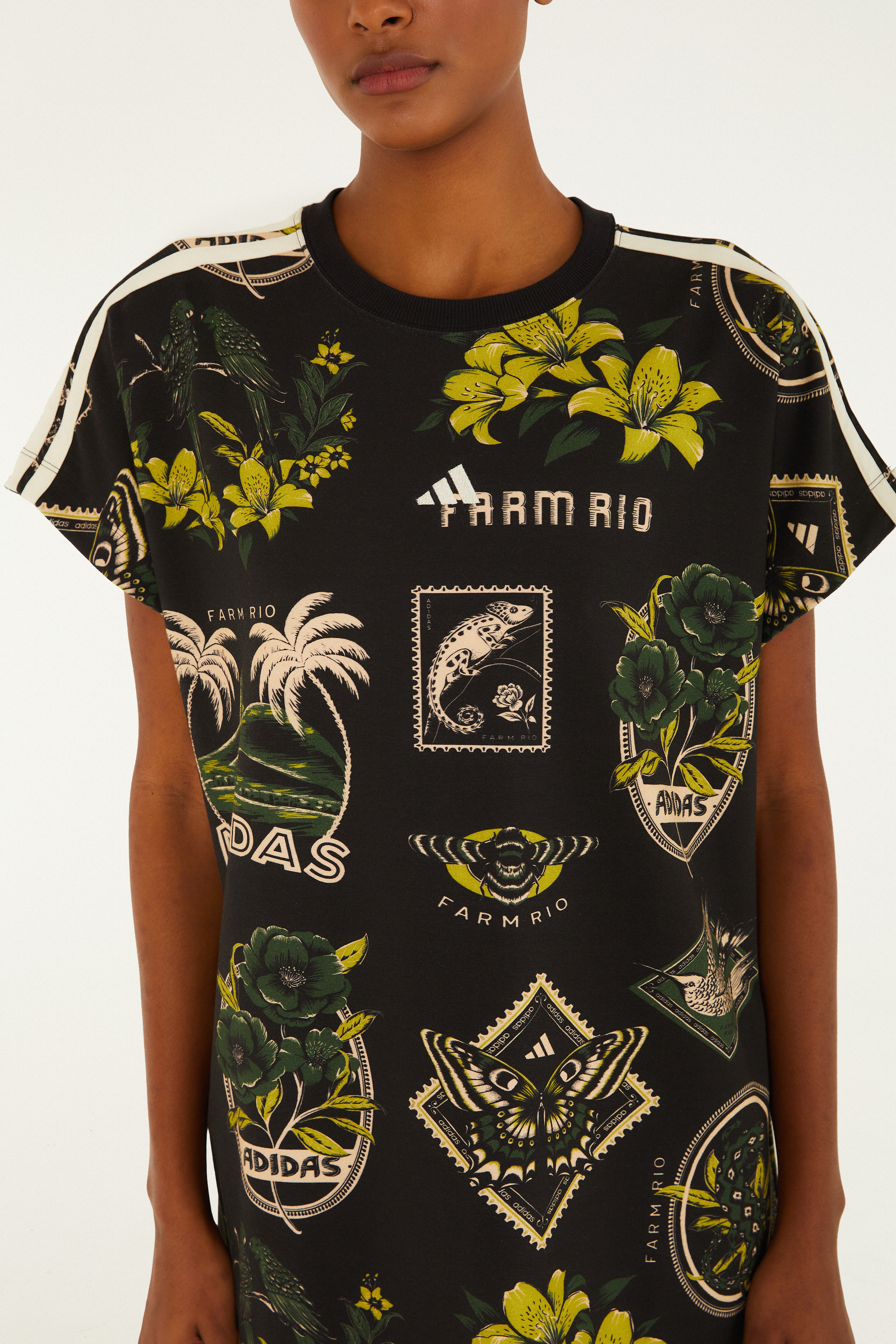 Vestido T-Shirt Adidas Label Garden