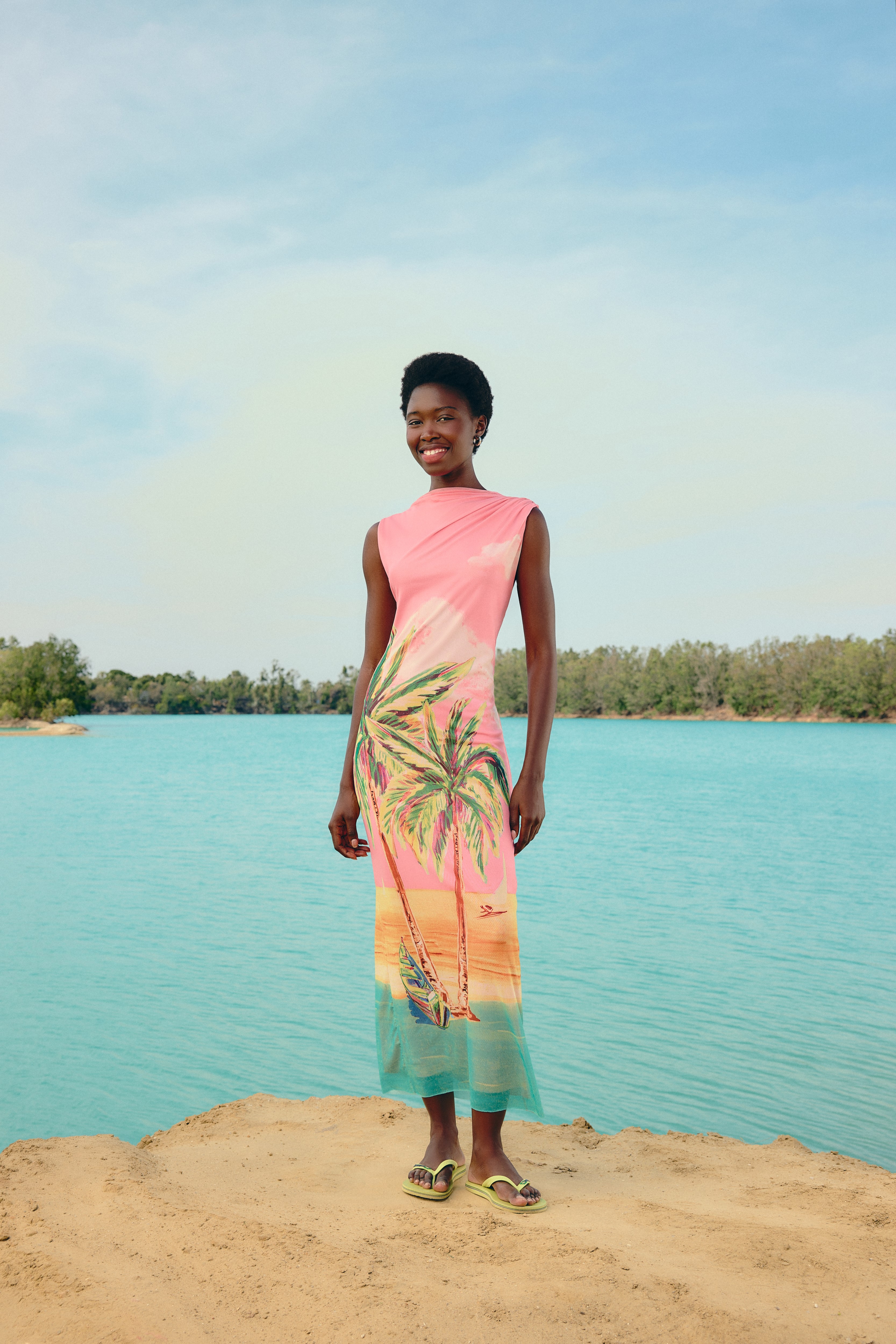 Vestido Tule Midi Estampado Coqueirão