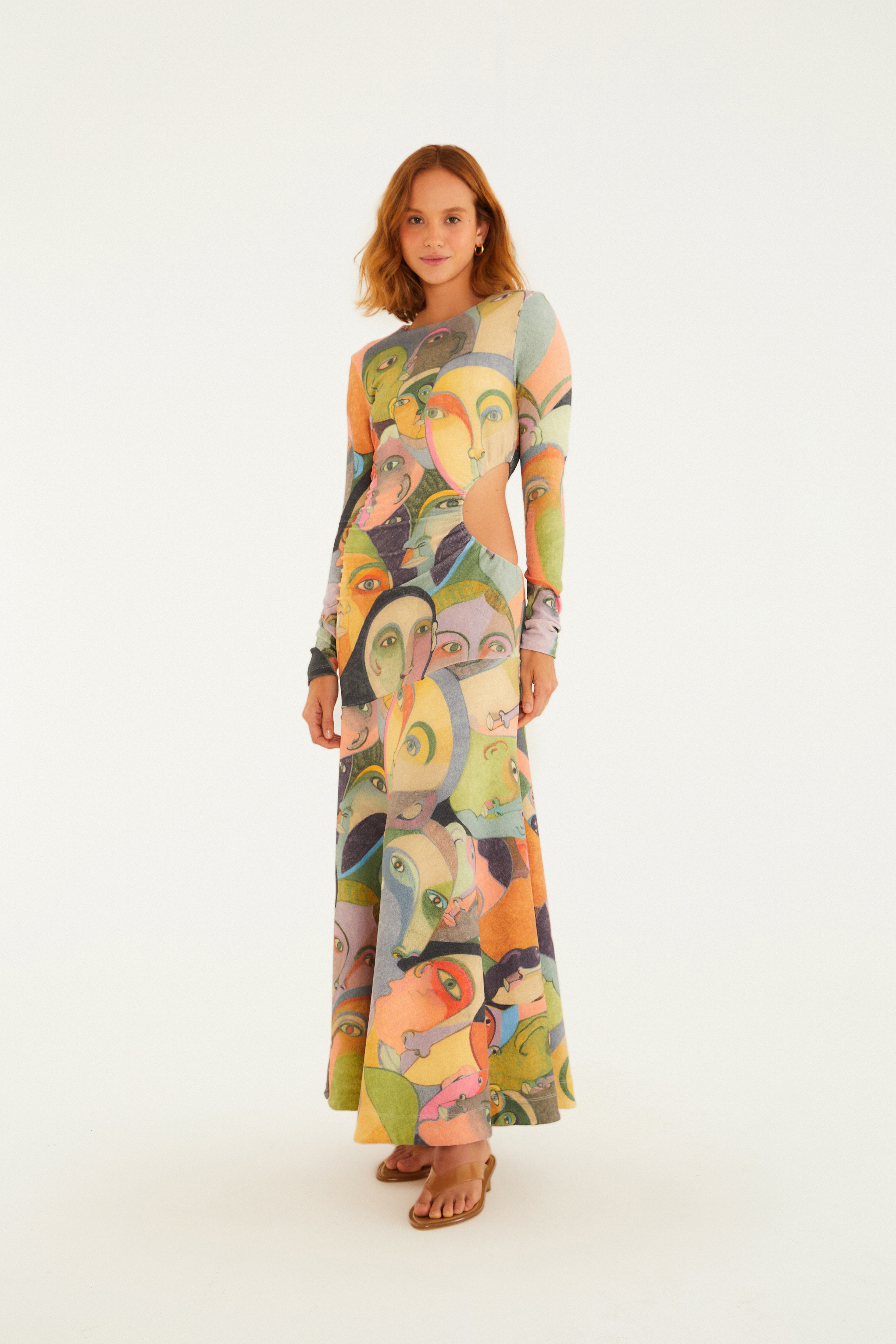 Vestido Cropped Estampado Multidão