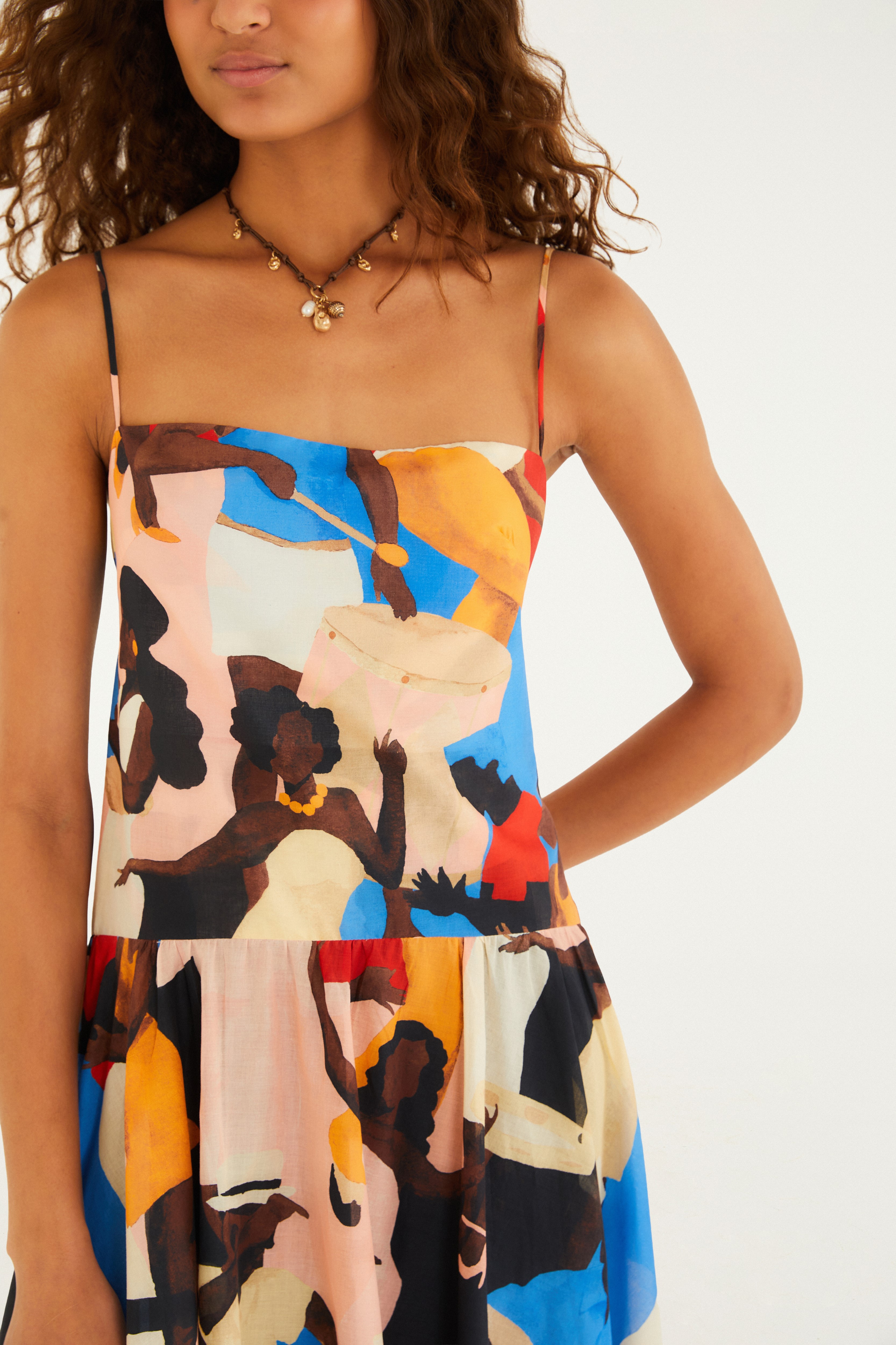 Vestido Alcinhas Estampado Samba No Pé