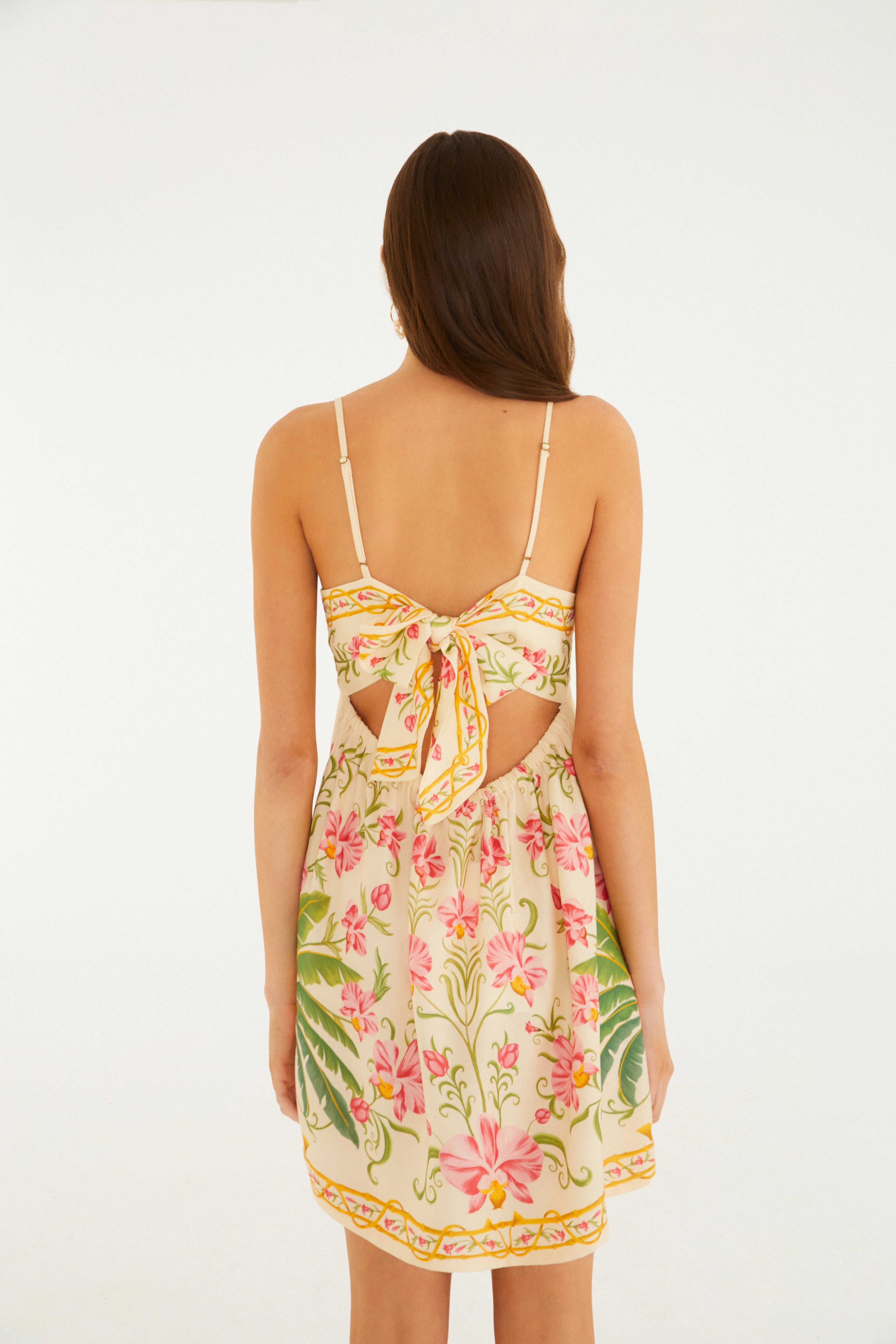 Vestido Curto Estampado Floral Nusa