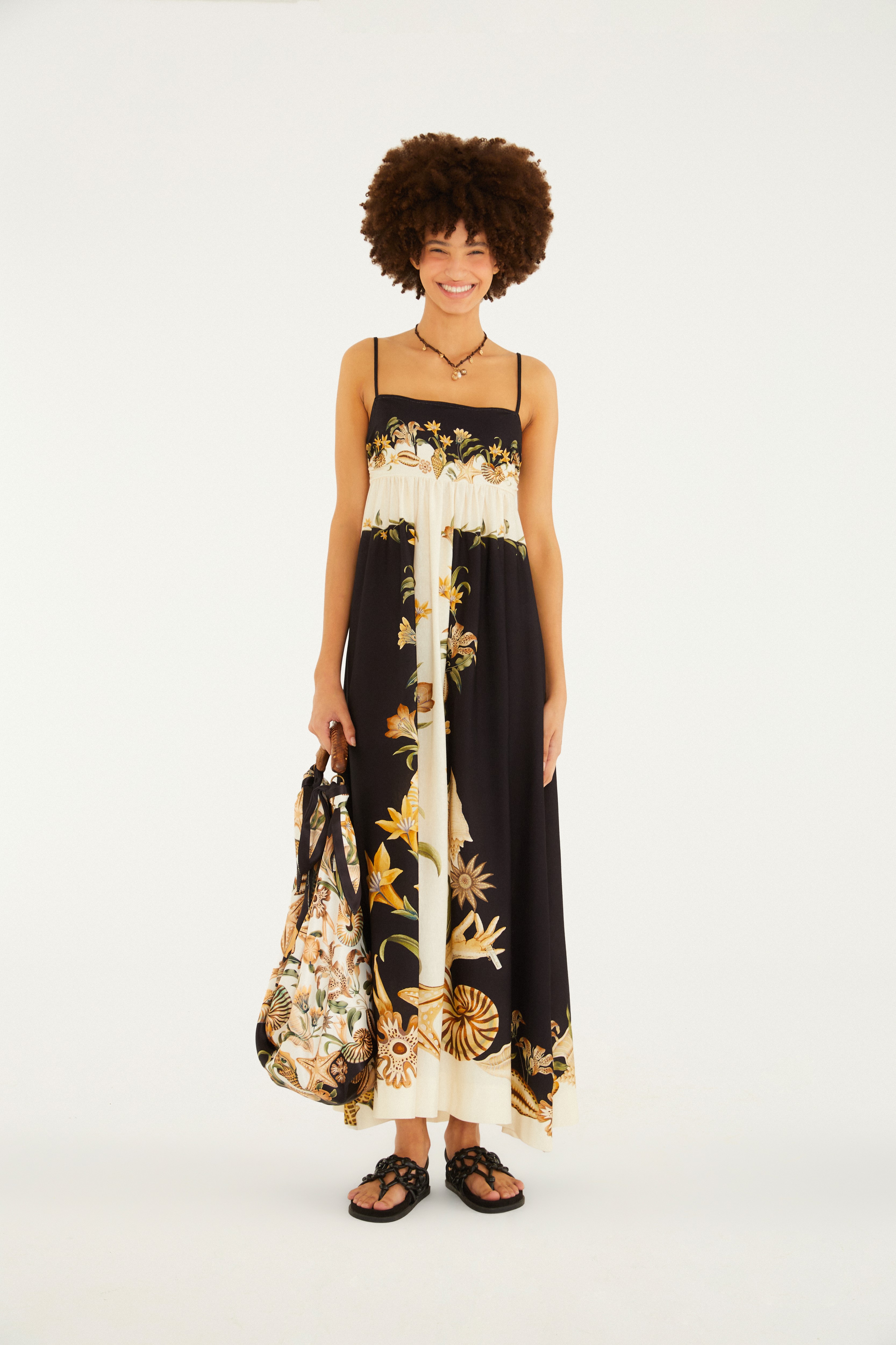Vestido Midi Estampado Concha Surreal