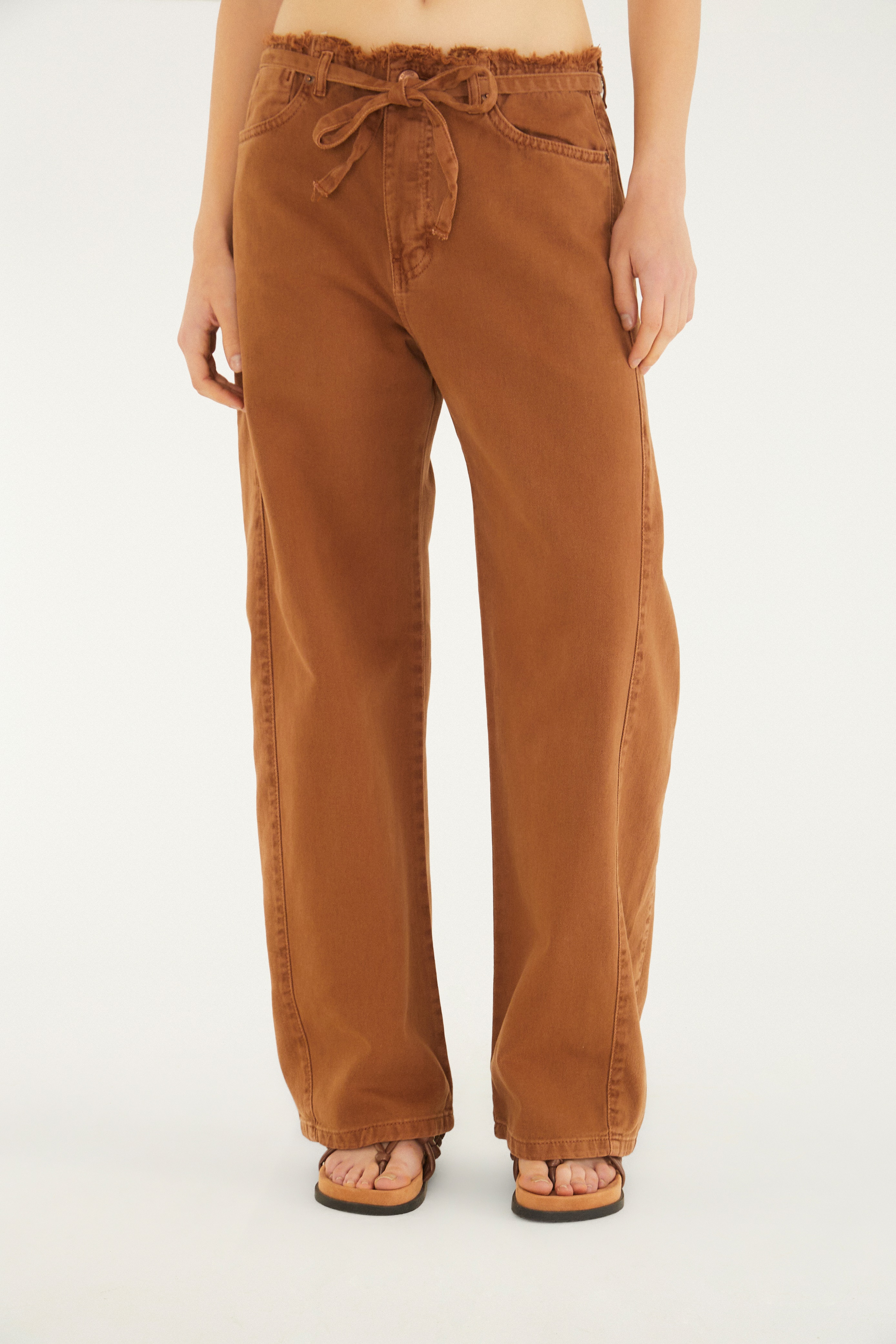 Calça Reta Cintura Baixa Sarja Color