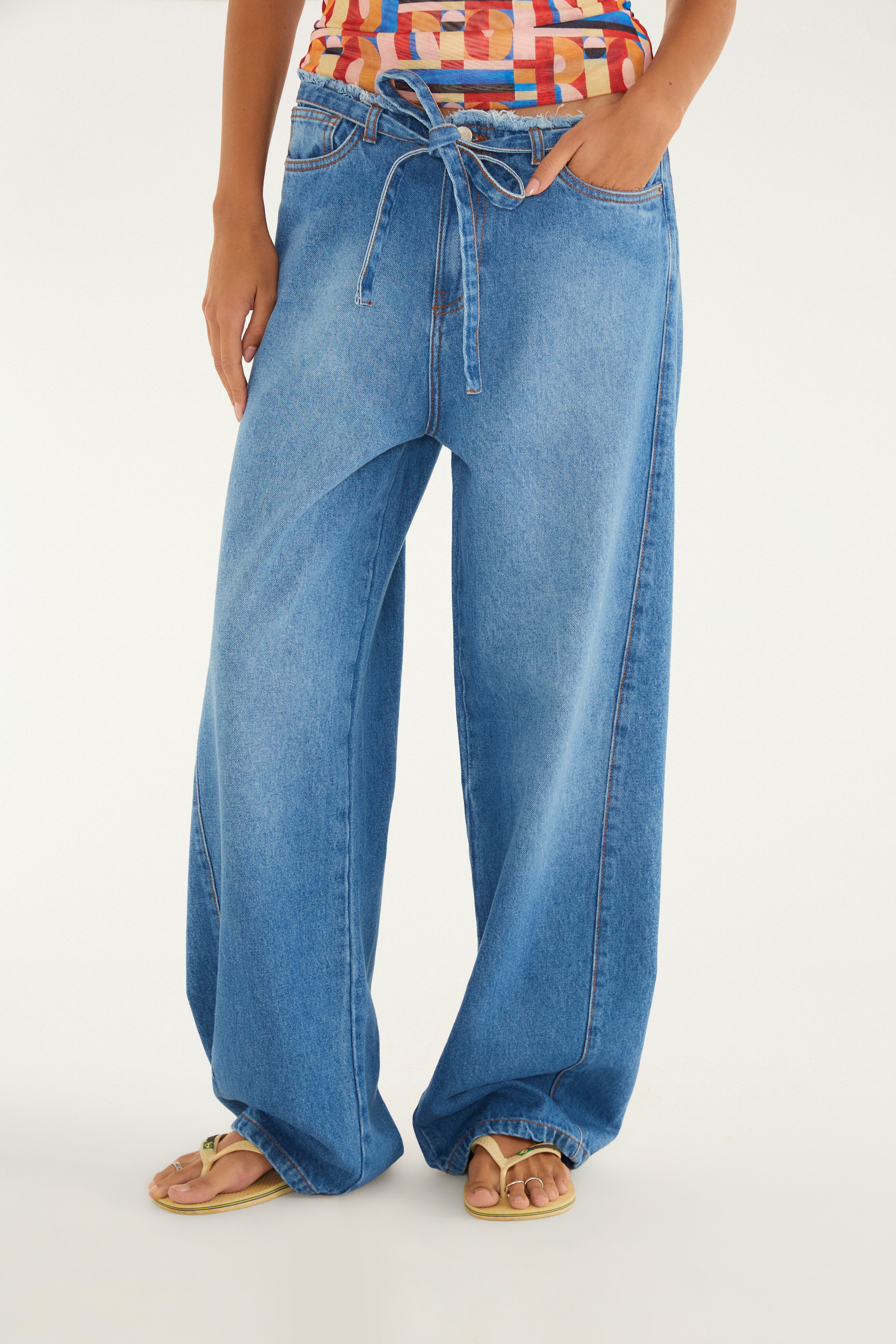 Calça Jeans Amarração