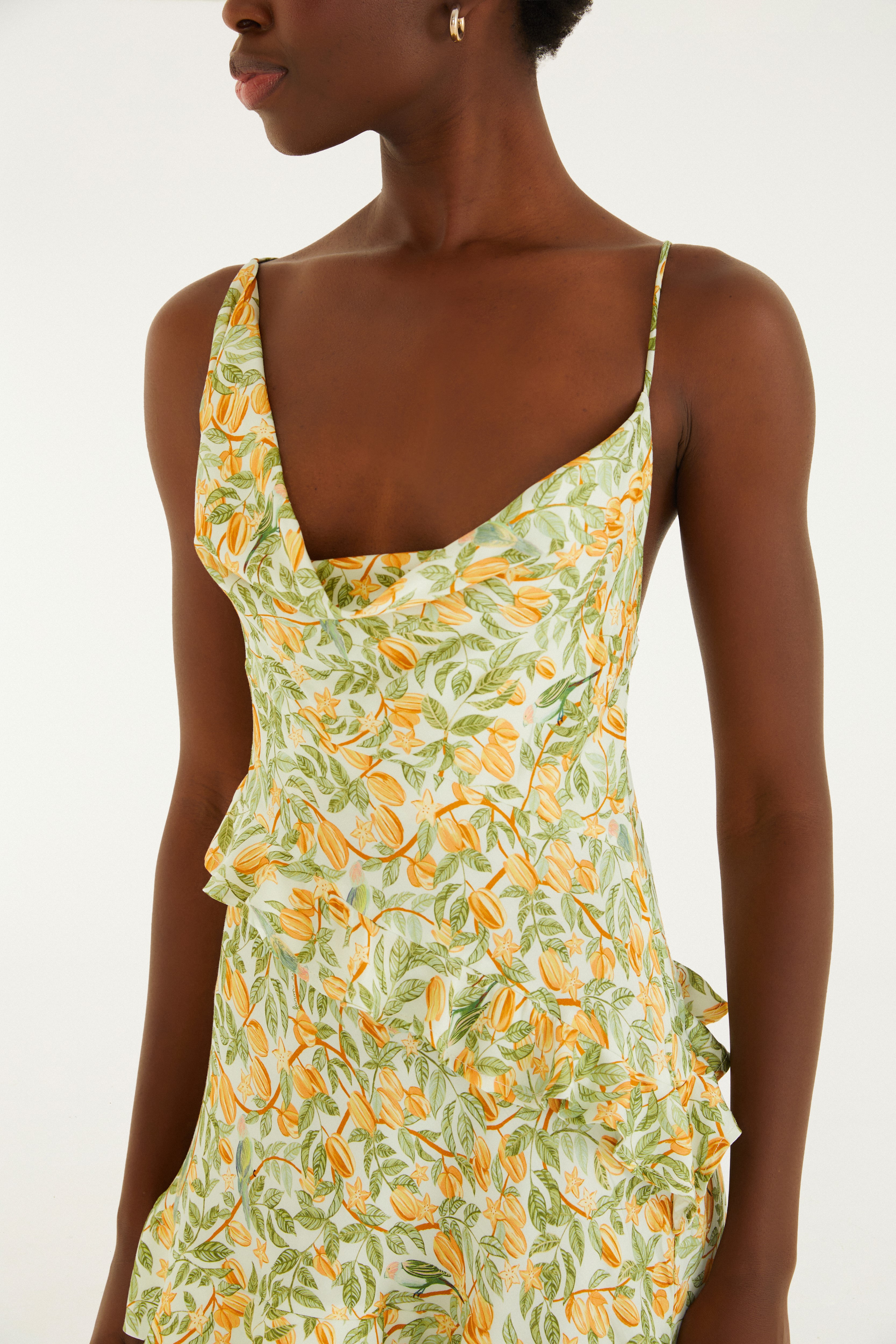 Vestido Curto Babados Estampado Fruta Estrela