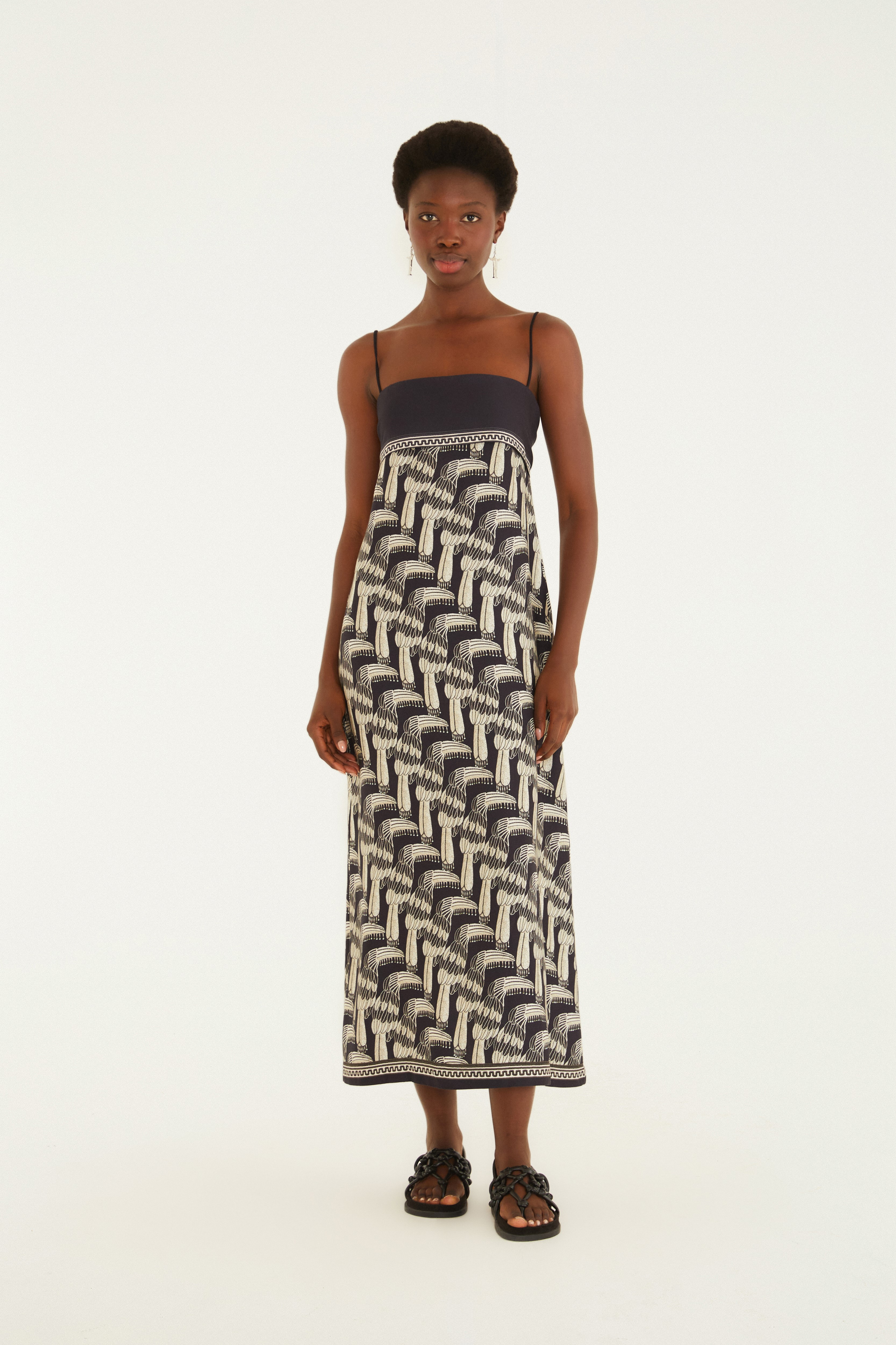 Vestido Cropped Estampado Tucanário