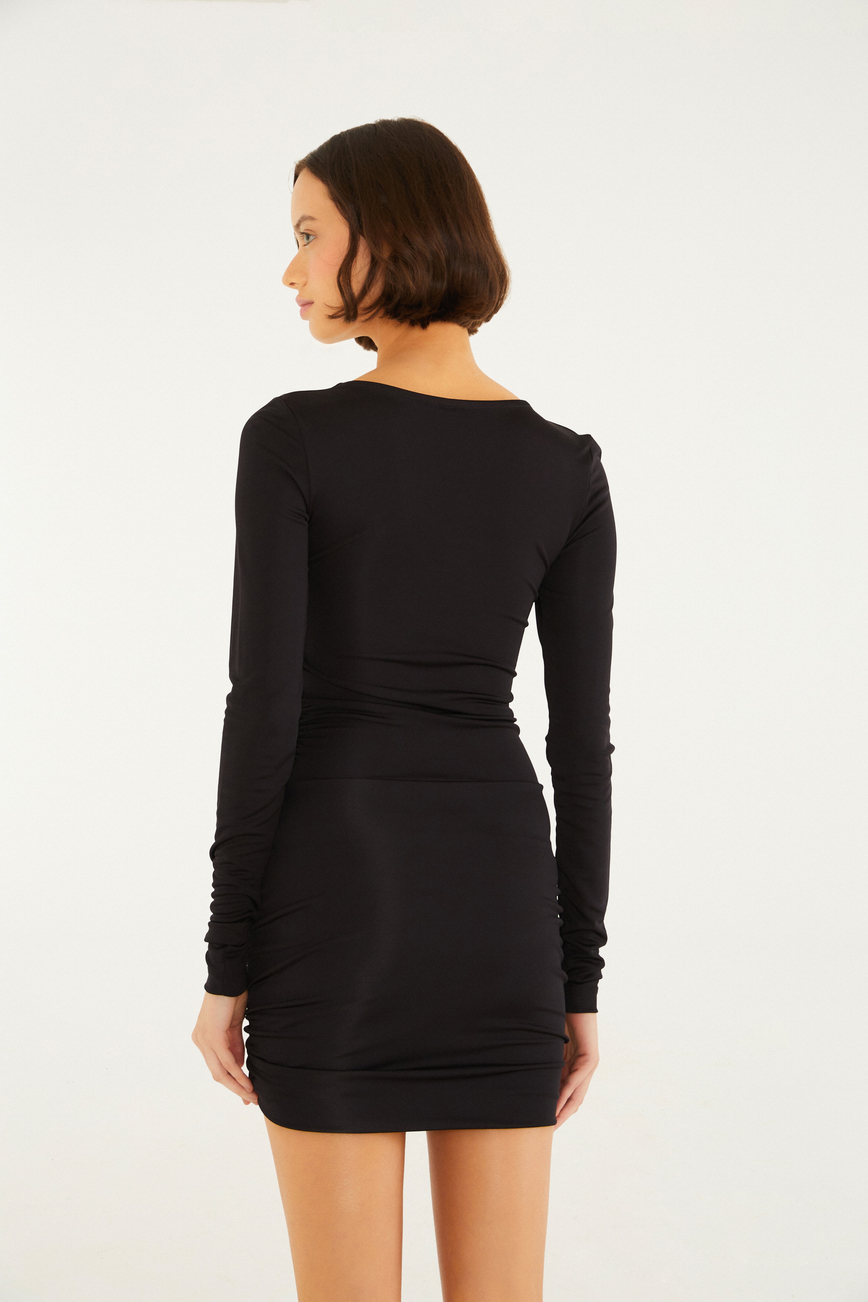 Vestido Curto Manga Longa Drapeado