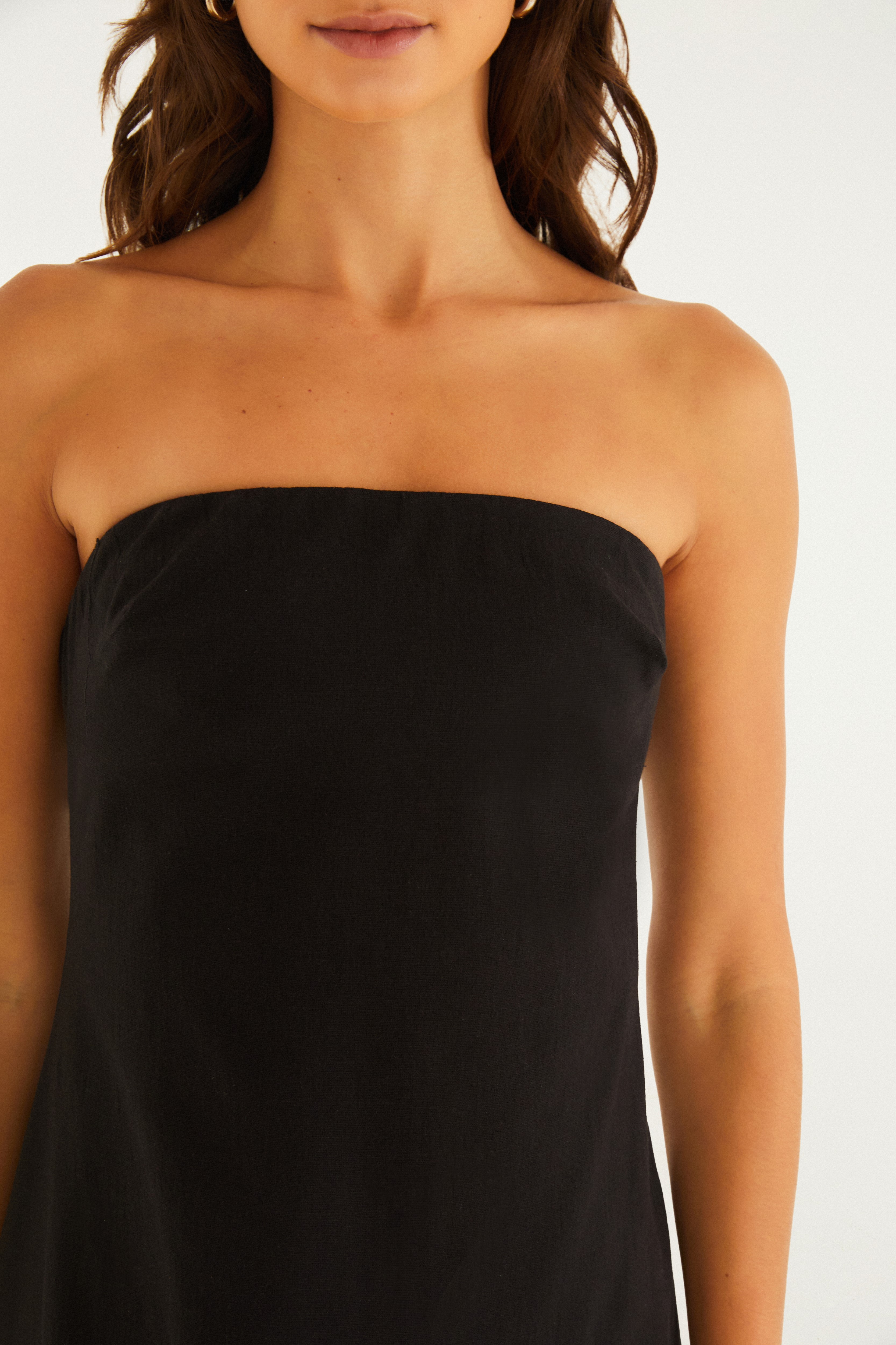 Vestido Curto Sem Alça
