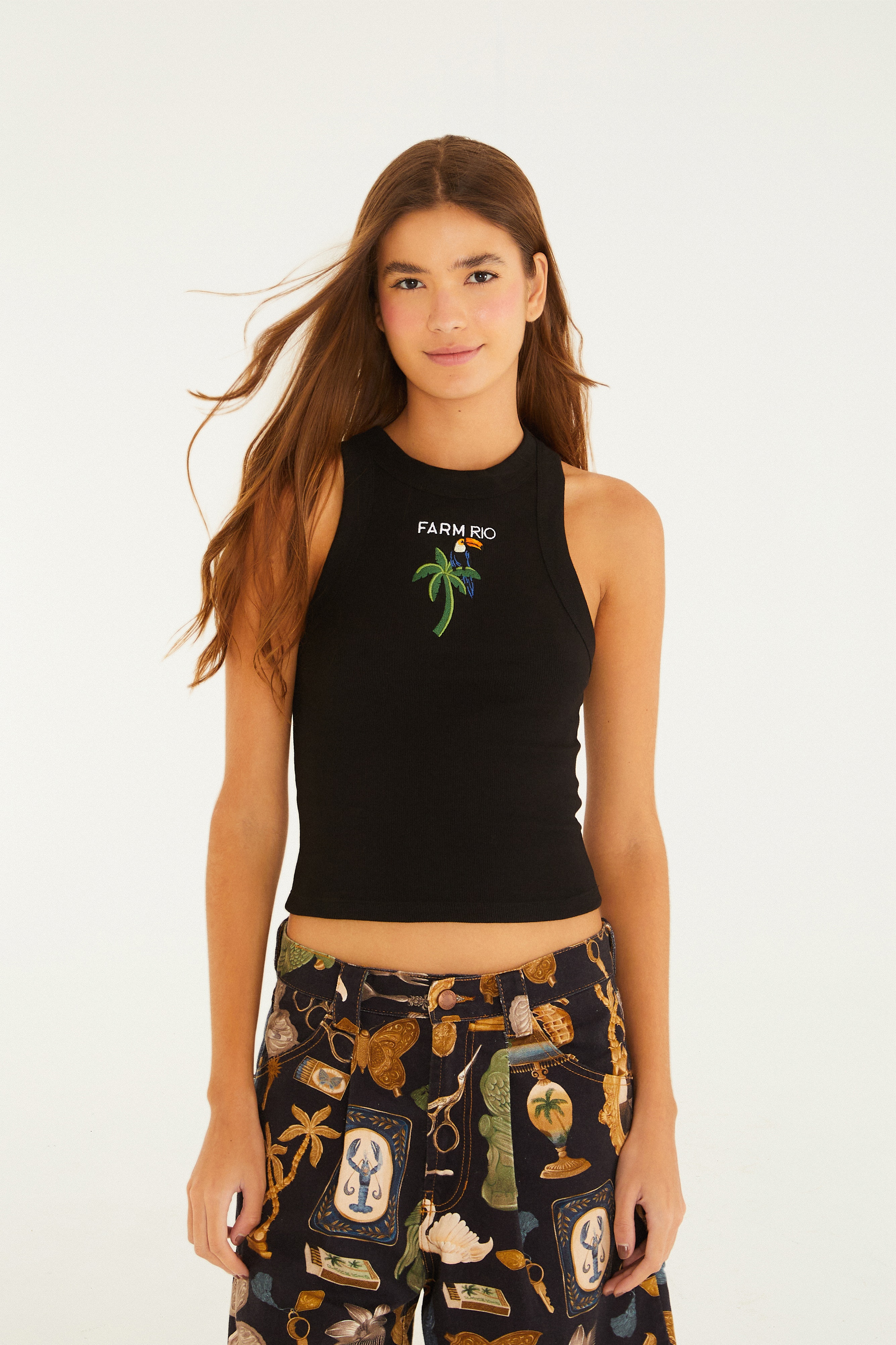 Regata Cropped Bordada Coqueiro