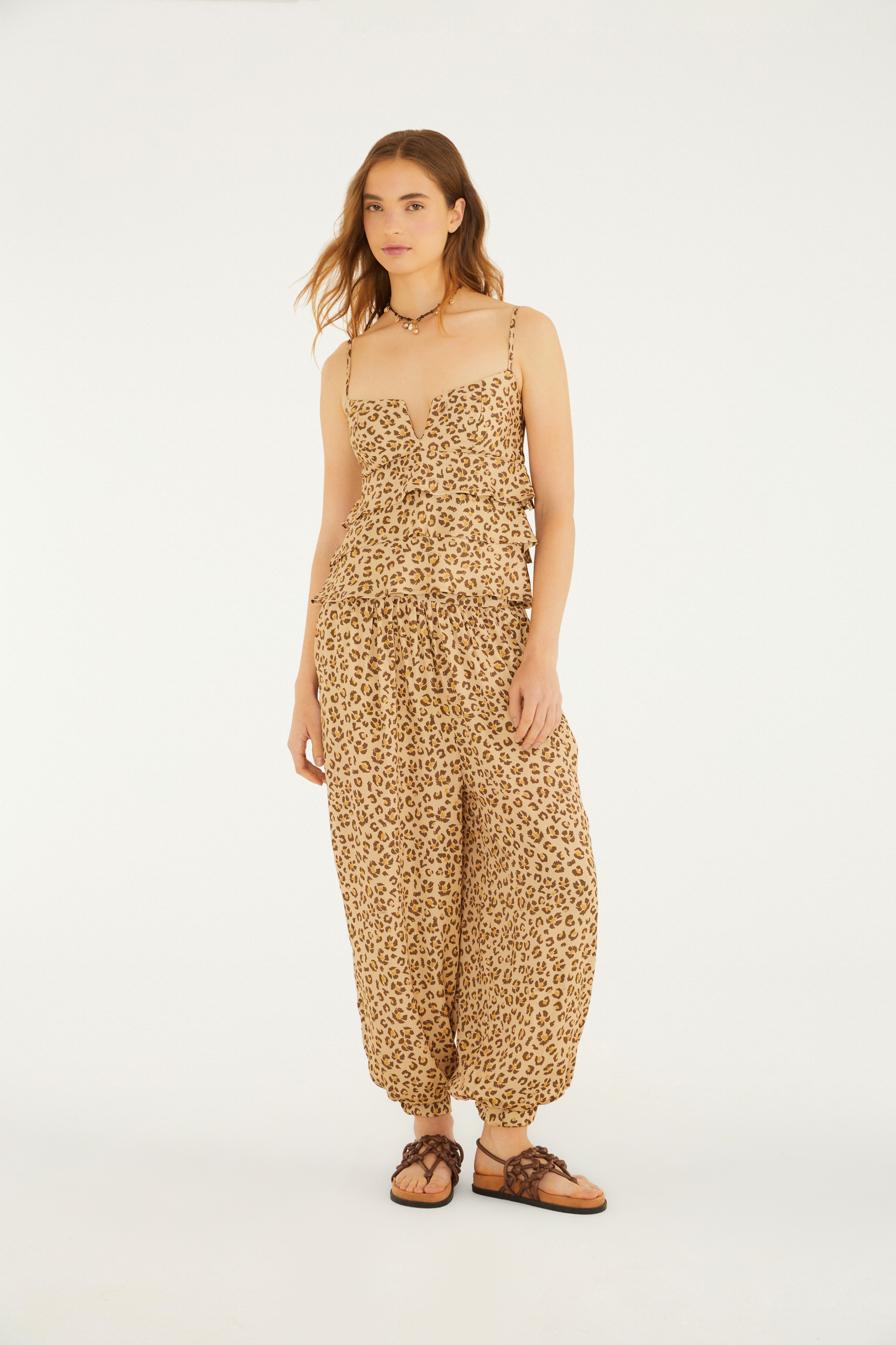 Blusa Babados Estampado Onça Flor