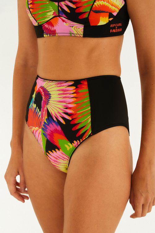 355157_55342_2-MIRAGE-HIGHT-WIST-HOT-PANT-TOUCAN